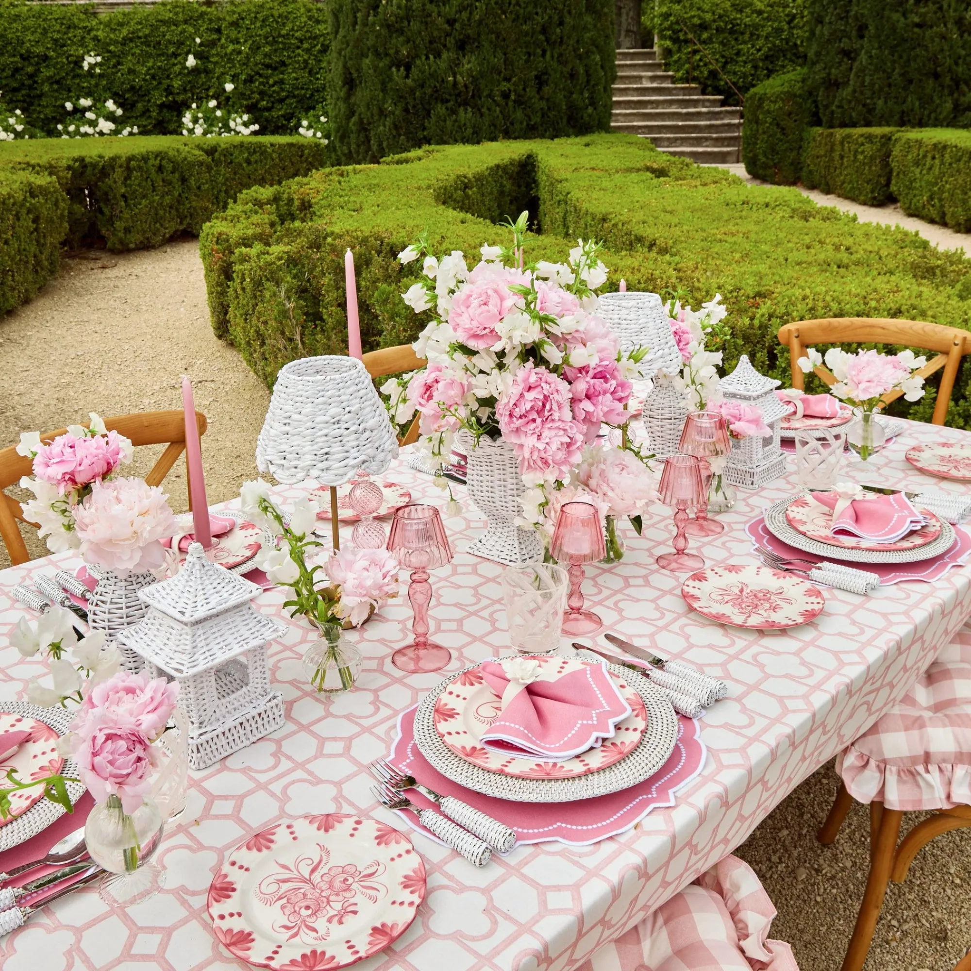 amelie_pink_placemats__na_11.webp Hot Amelie Pink Placemats & Napkins (Set Of 4) Table Linen Sets