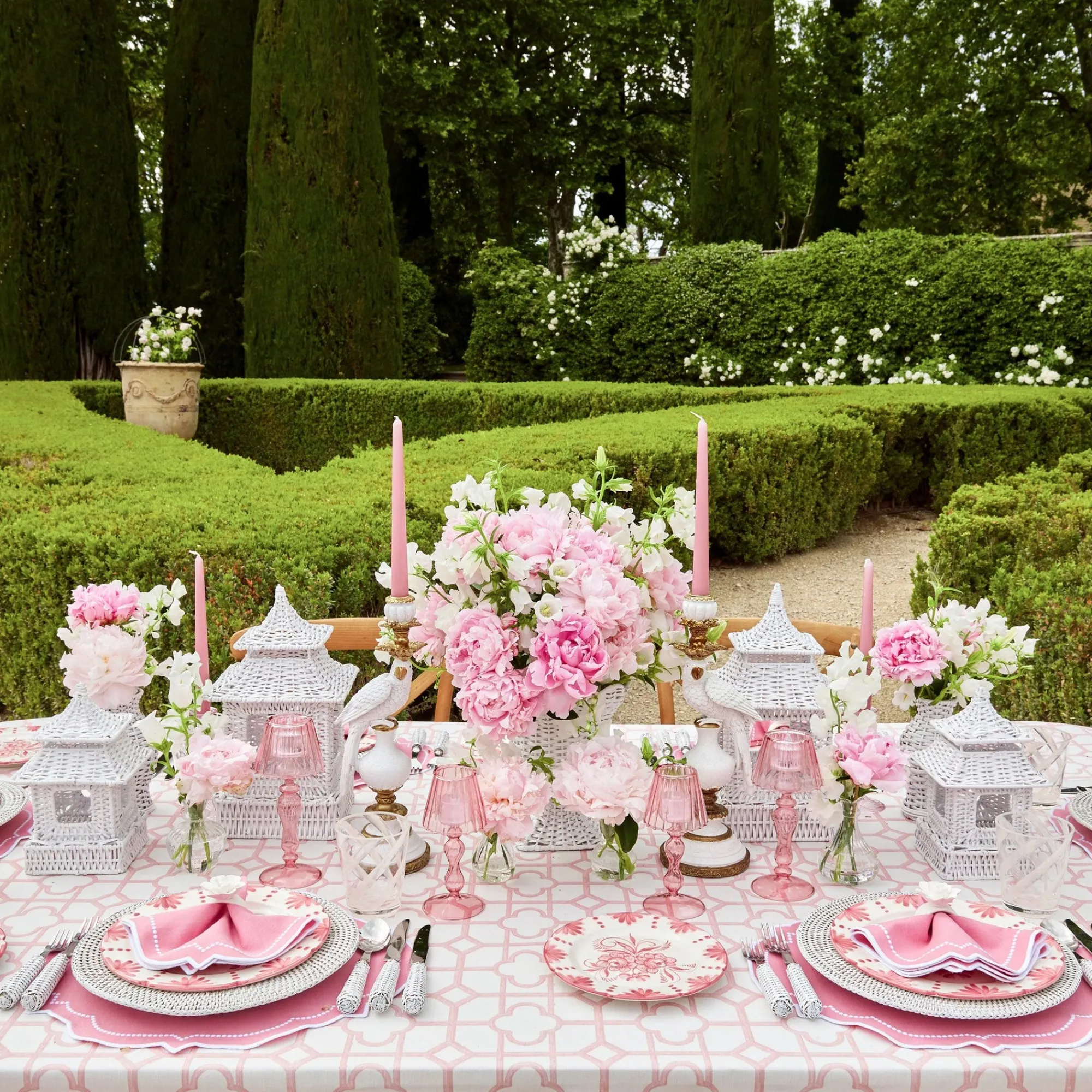 amelie_pink_placemats__na_8.webp Hot Amelie Pink Placemats & Napkins (Set Of 4) Table Linen Sets