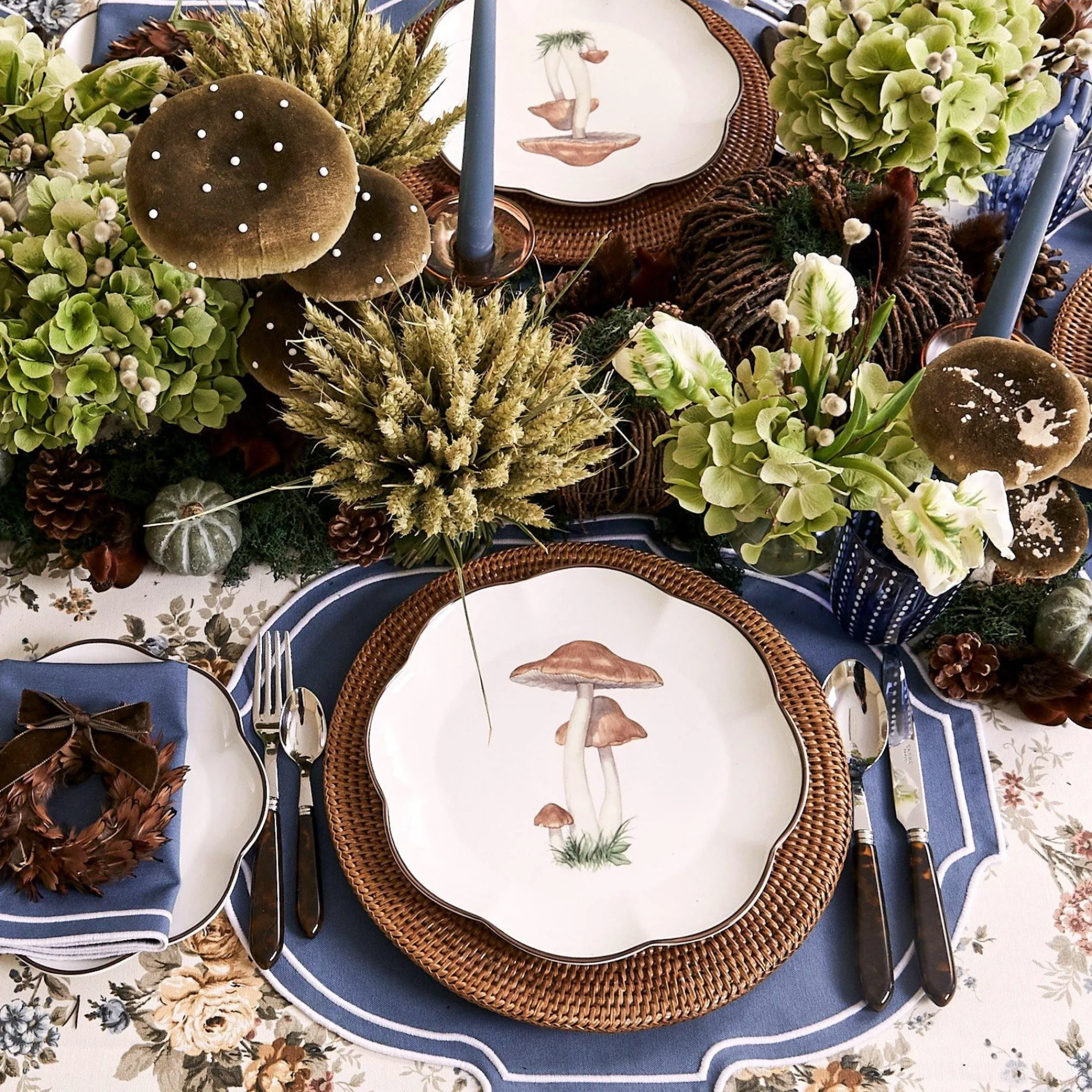 audrey_tablecloth_3.webp Shop Audrey Tablecloth Tablecloths