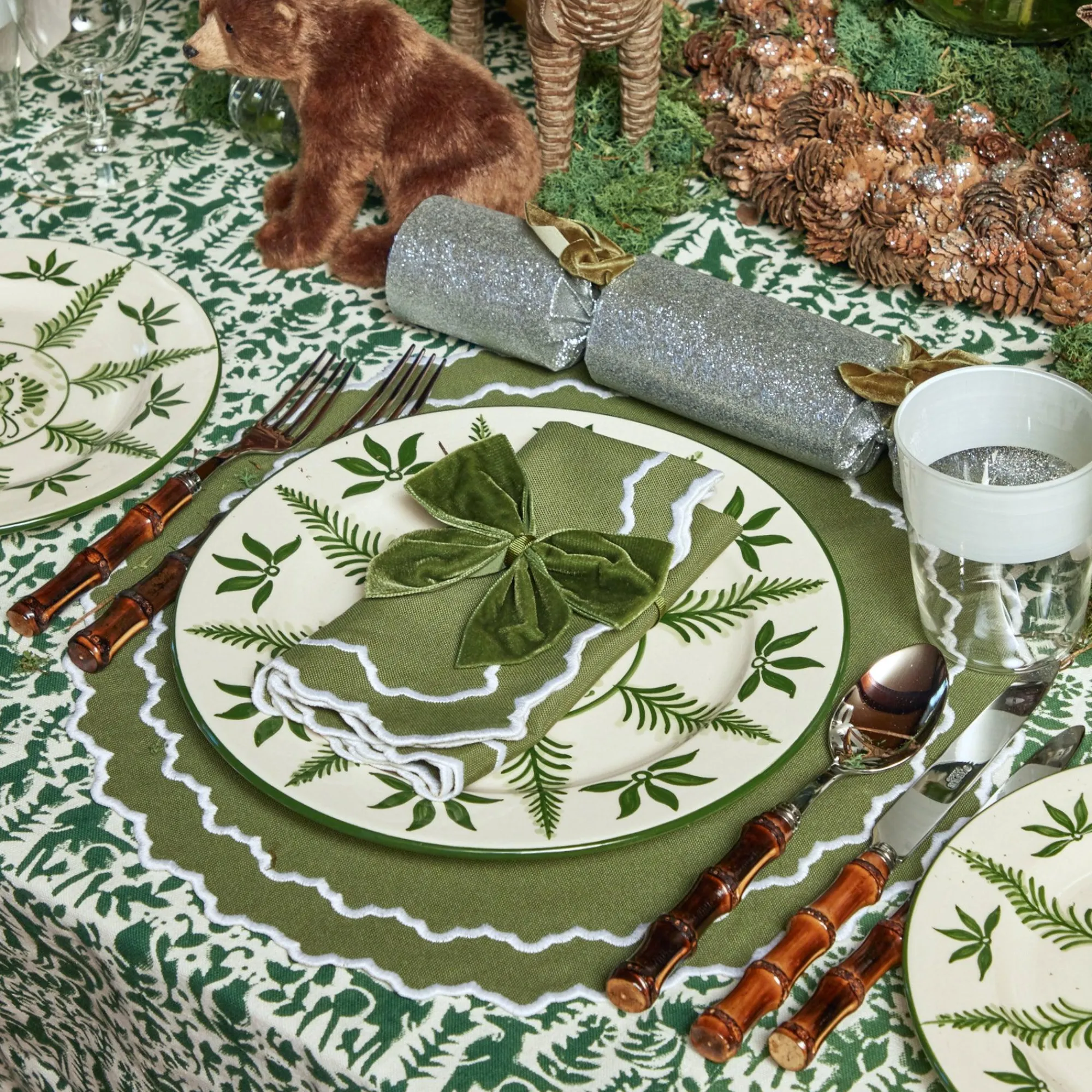beatrice_forest_green_nap_1.webp Online Beatrice Forest Green Napkins (Set Of 4) Napkins