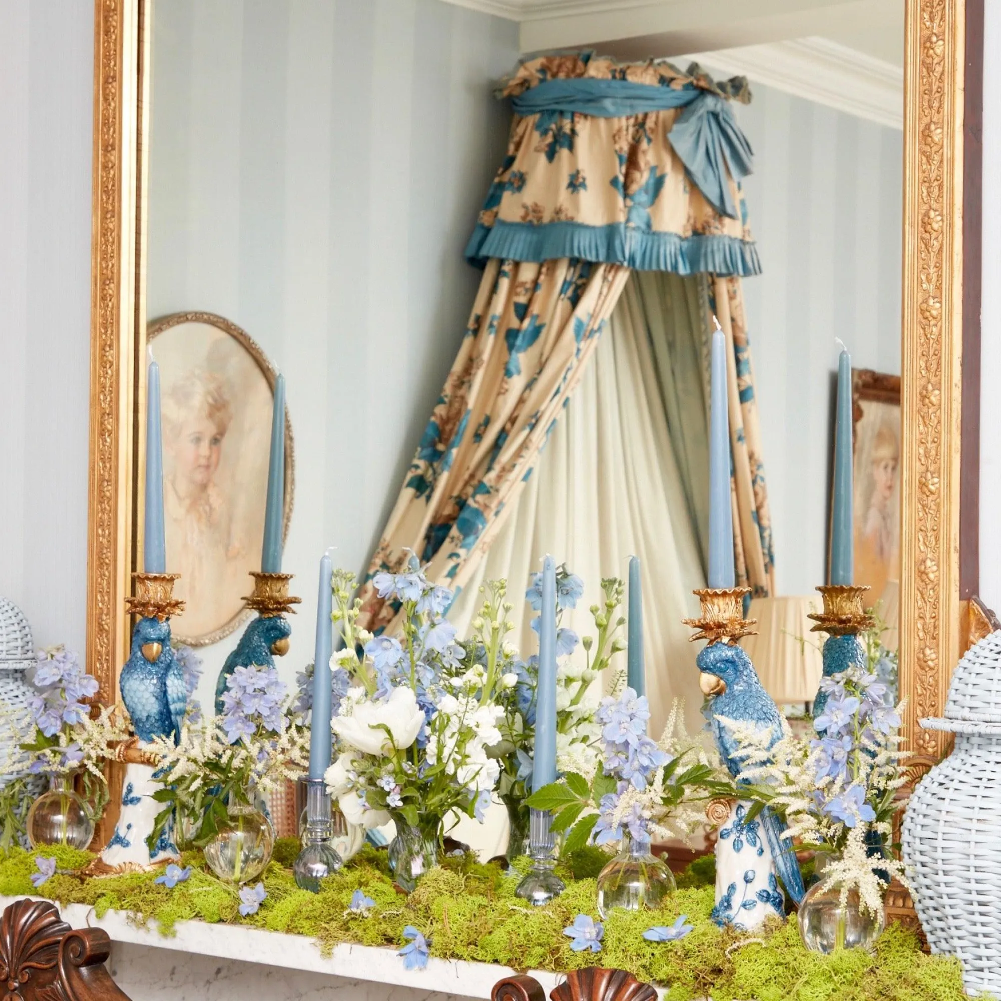 blue__white_parrot_candle_7.webp Best Sale Blue & White Parrot Candle Holder (Pair) Candle Holders