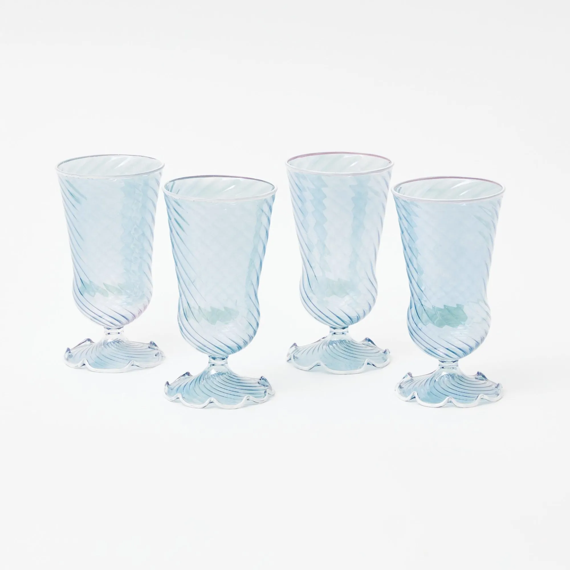 blue_and_white_rim_frille_10.webp Store Blue And White Rim Frilled Glasses (Set Of 4) Glasses