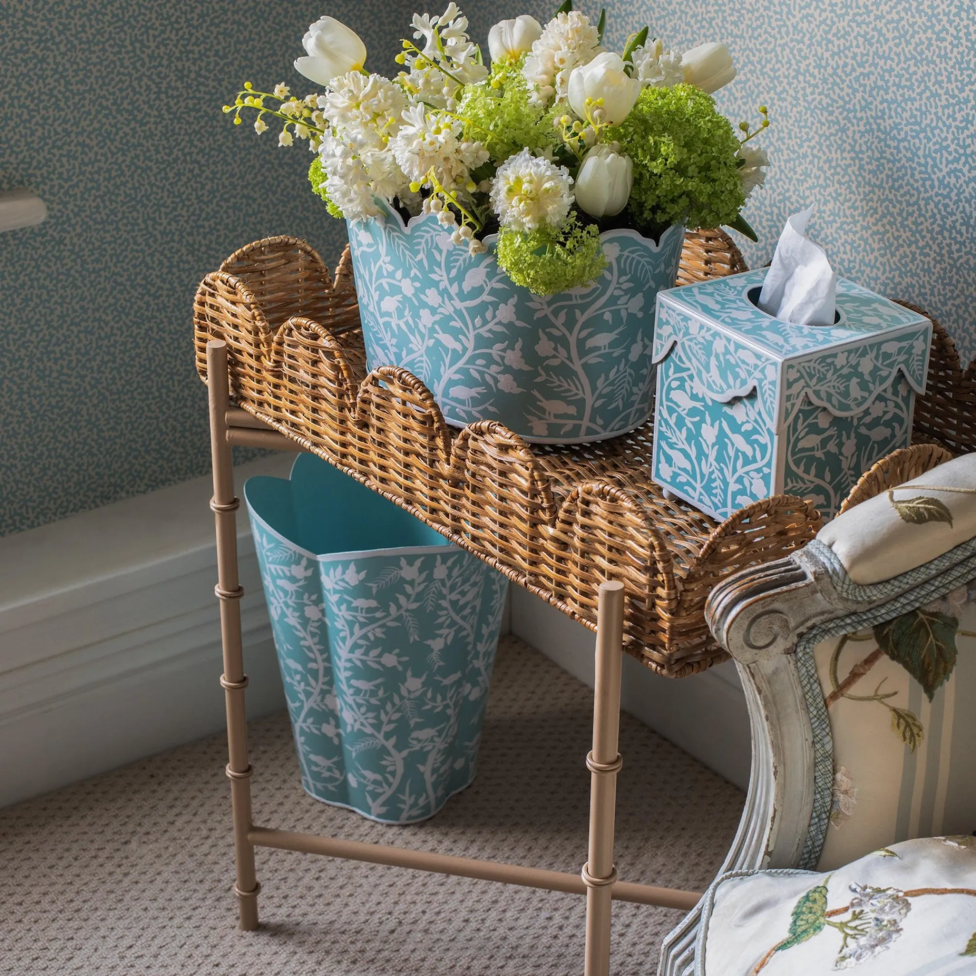 blue_floral_toleware_set_14-1.webp Best Blue Floral Toleware Set Vases