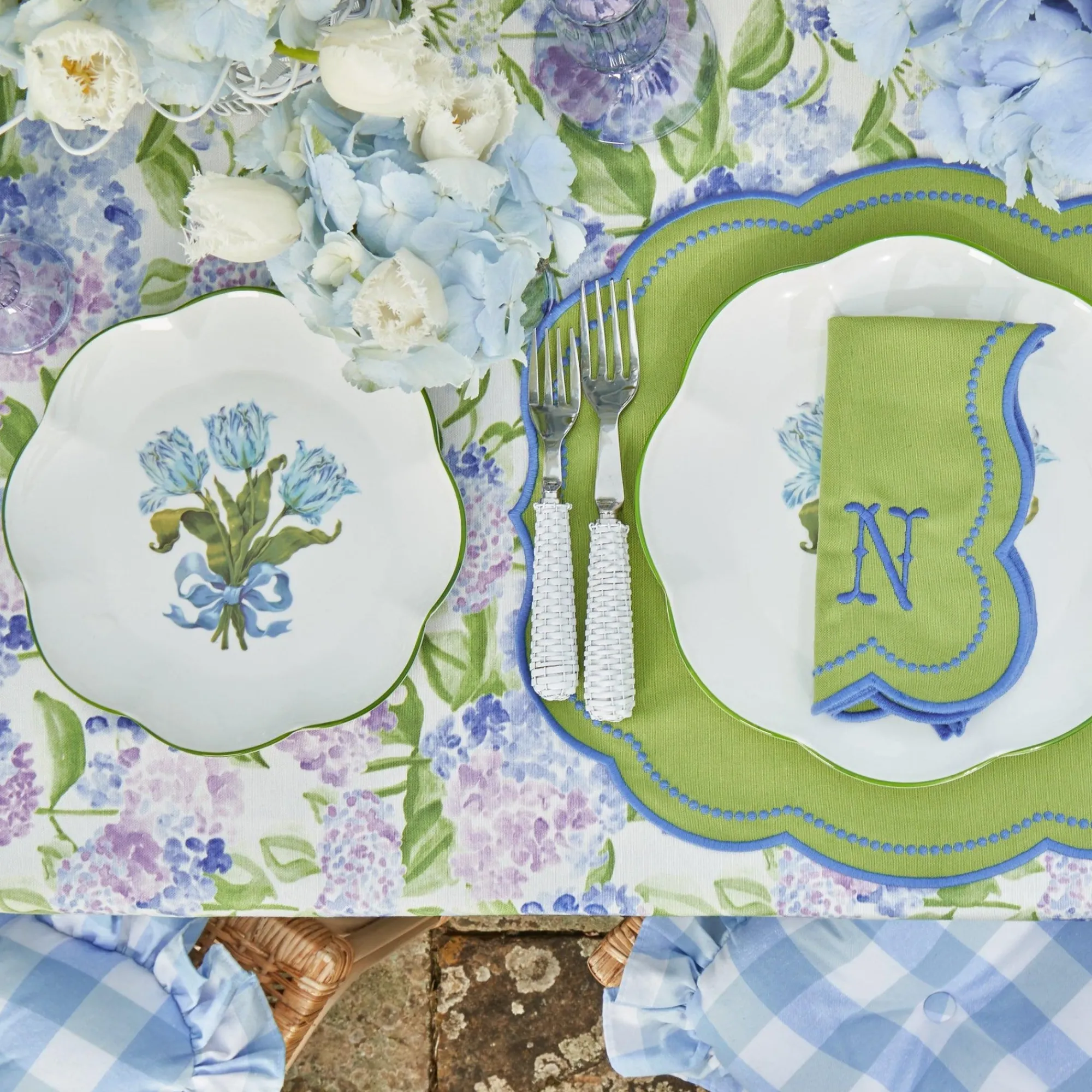 blue_tulip_dinner__starte_0-2.webp Sale Blue Tulip Dinner & Starter Plates (Set Of 8) Dinner Plates