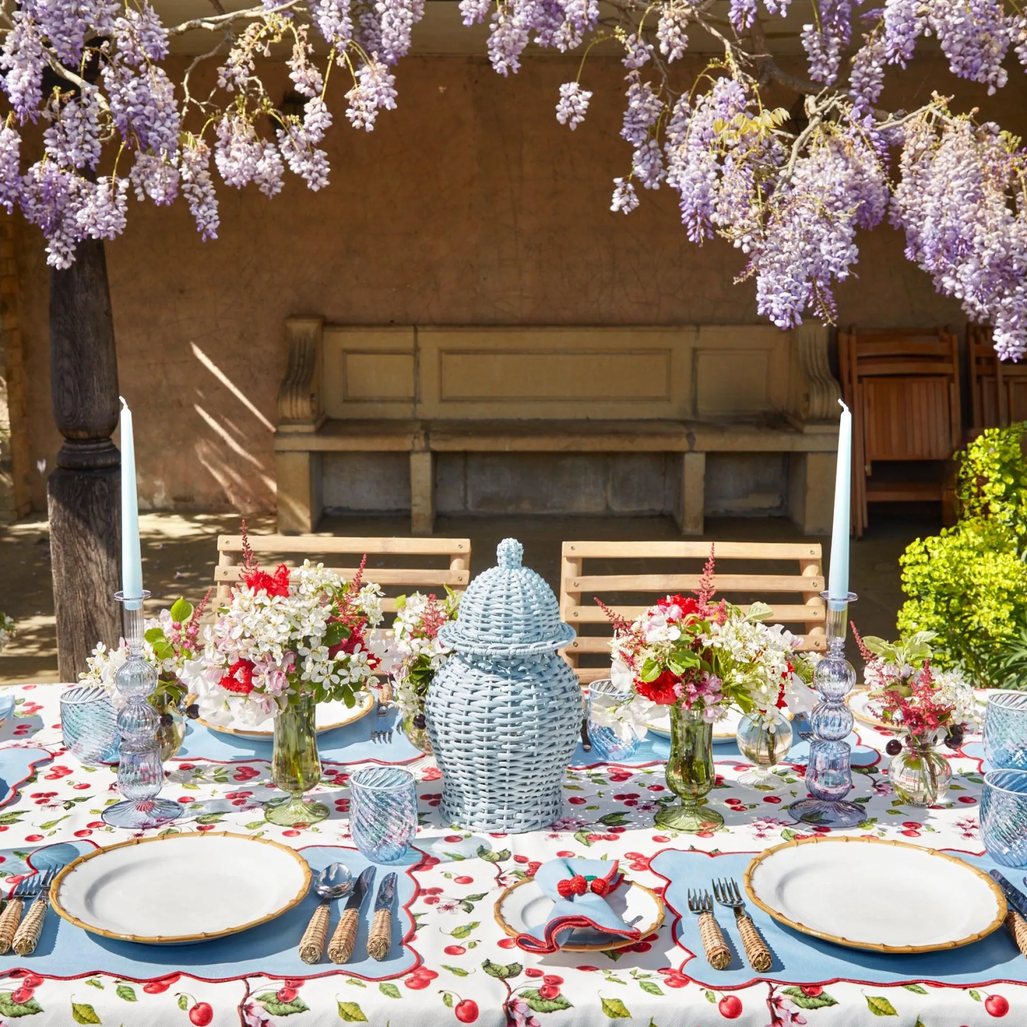 blue_with_red_scallop_nap_4.webp Clearance Blue With Red Scallop Napkins (Set Of 4) Napkins