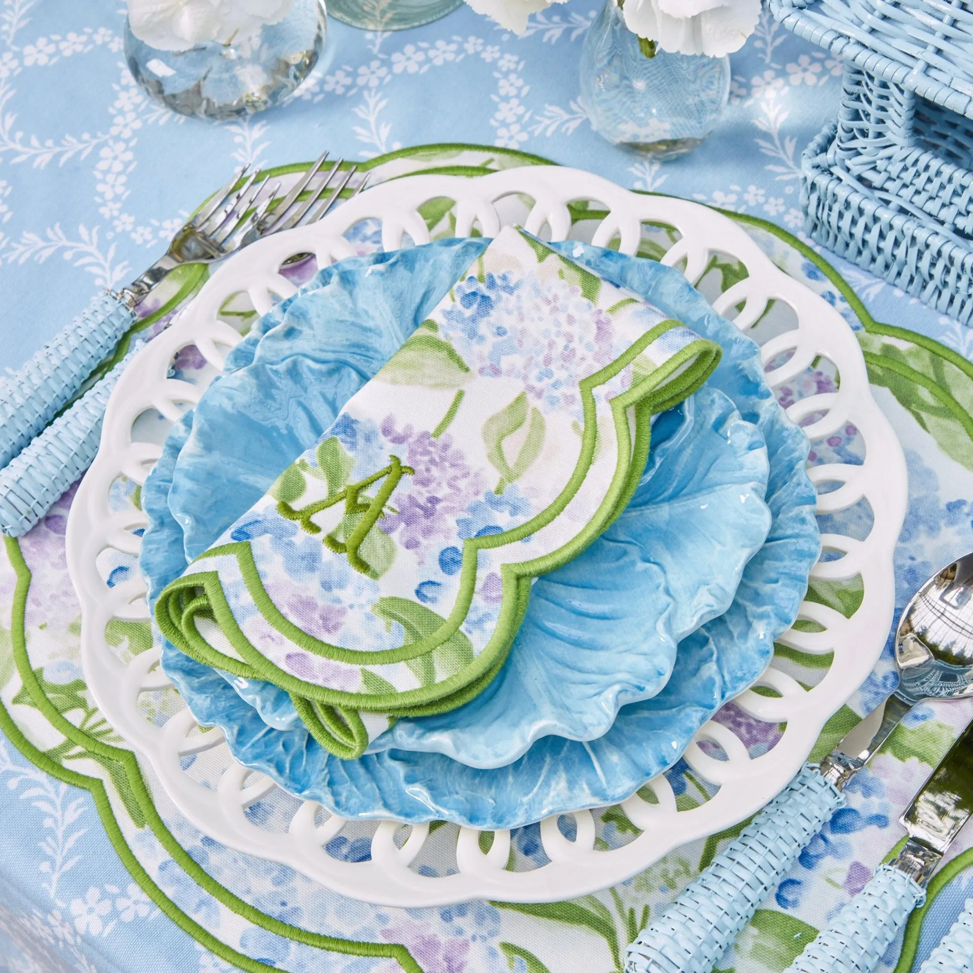 camilla_hydrangea_placema_10.webp Store Camilla Hydrangea Placemats & Napkins (Set Of 4) Table Linen Sets