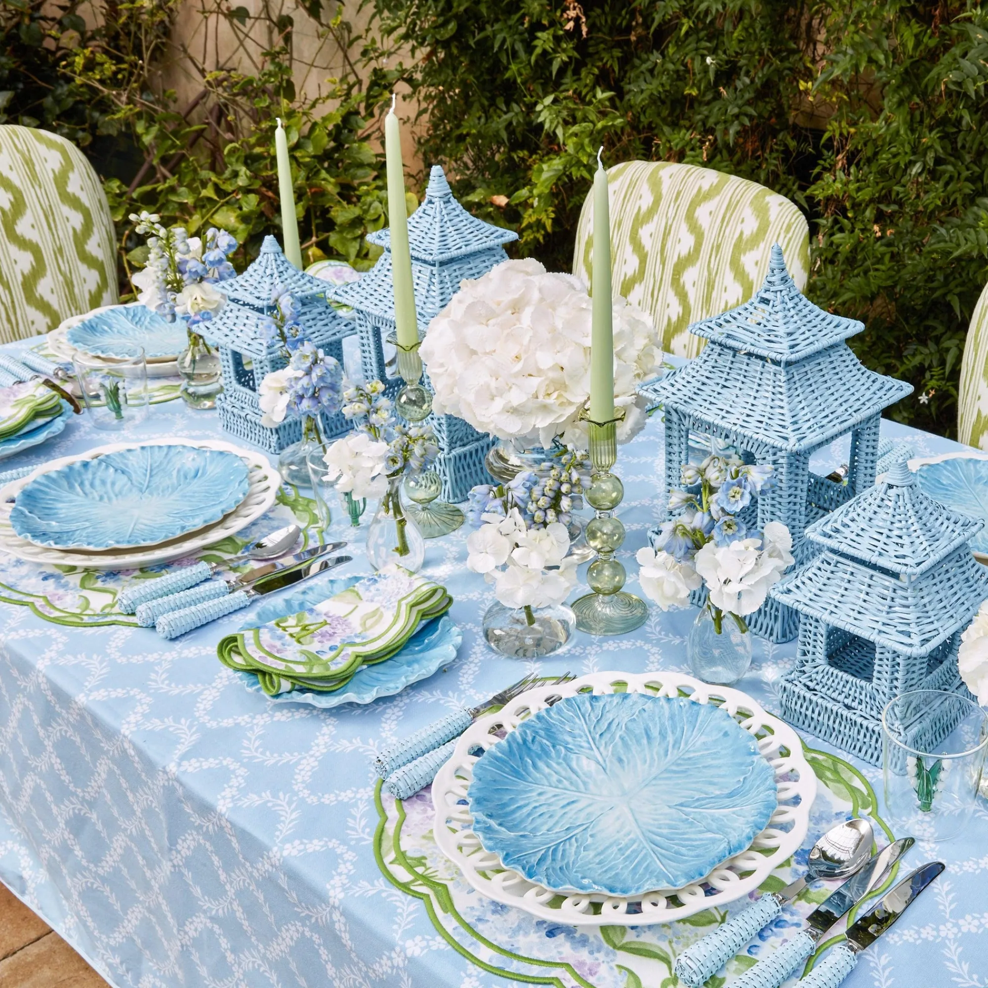 camilla_hydrangea_placema_9.webp Store Camilla Hydrangea Placemats & Napkins (Set Of 4) Table Linen Sets
