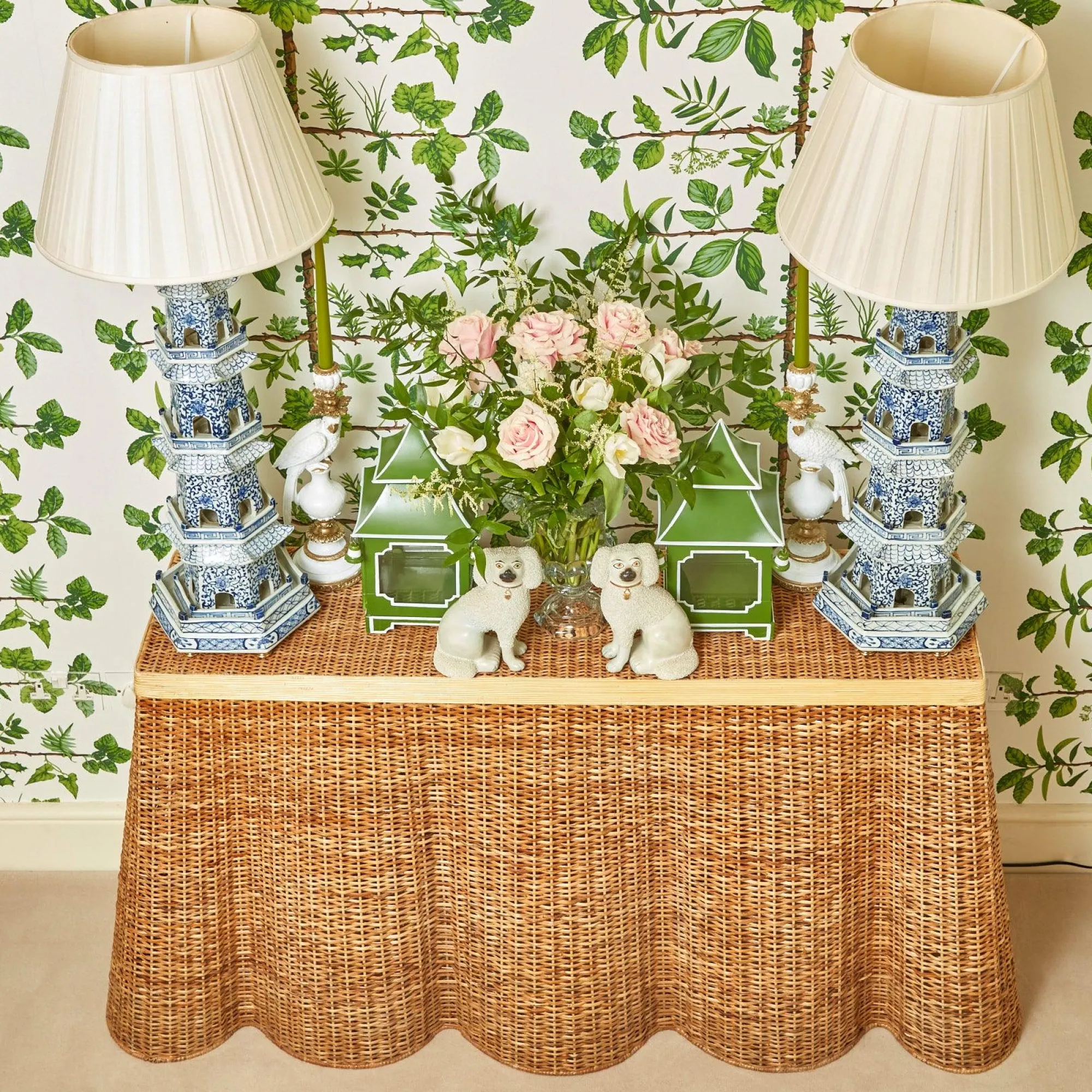 chinoiserie_pagoda_lamp_6.webp Discount Chinoiserie Pagoda Lamp Lamps & Lighting