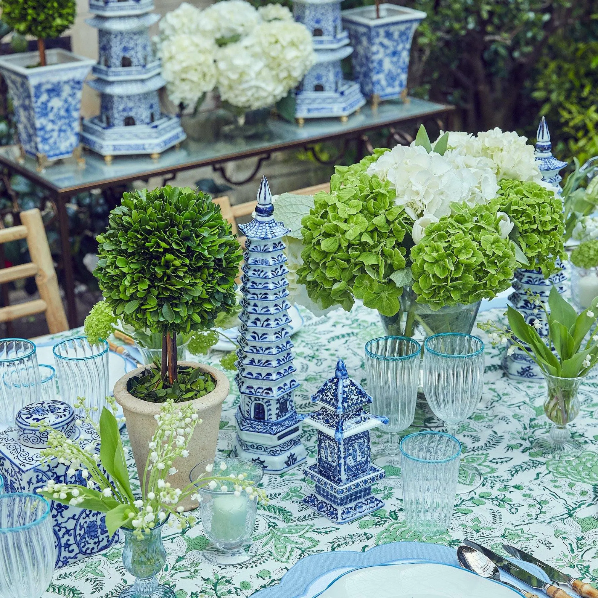 chinoiserie_porcelain_pag_14.webp Flash Sale Chinoiserie Porcelain Pagoda Pagodas & Lanterns