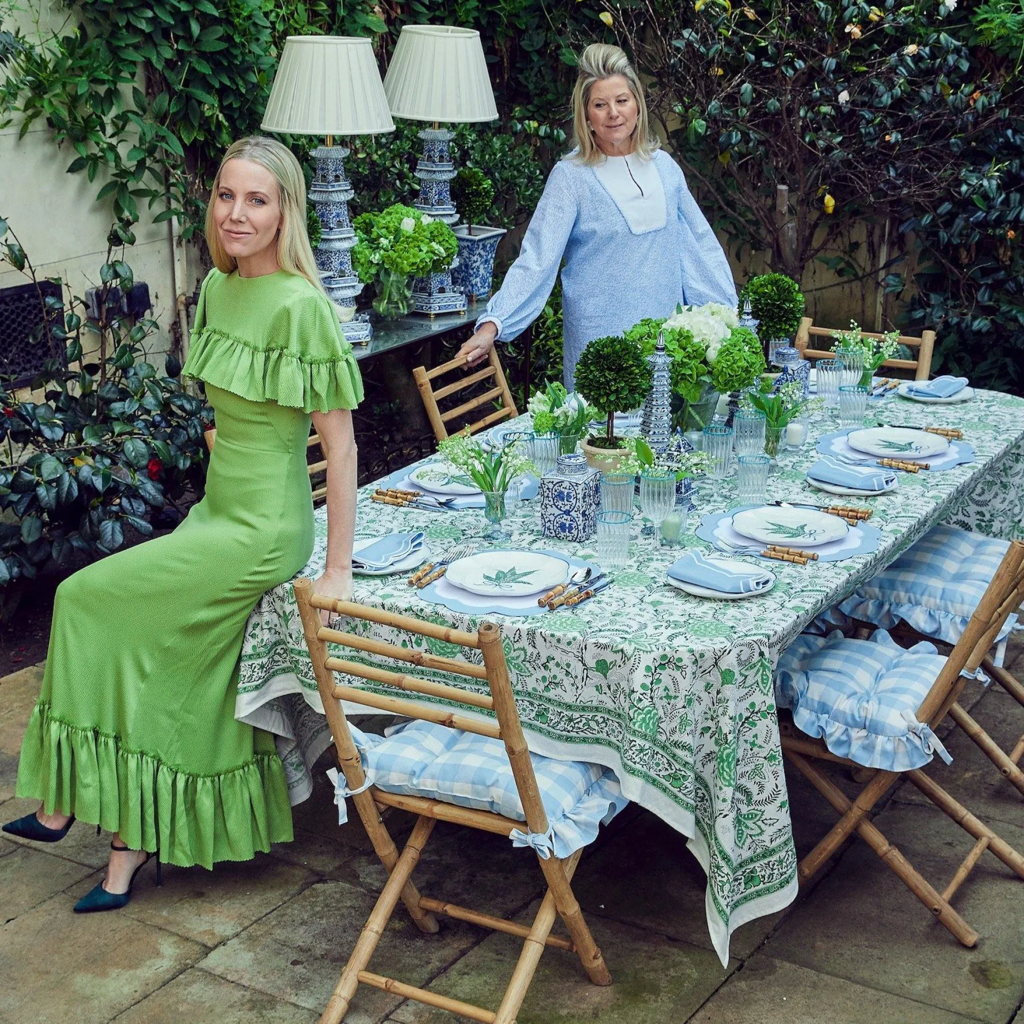 chinoiserie_porcelain_pag_15.webp Flash Sale Chinoiserie Porcelain Pagoda Pagodas & Lanterns