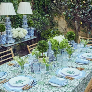 Flash Sale Chinoiserie Porcelain Pagoda Pagodas & Lanterns