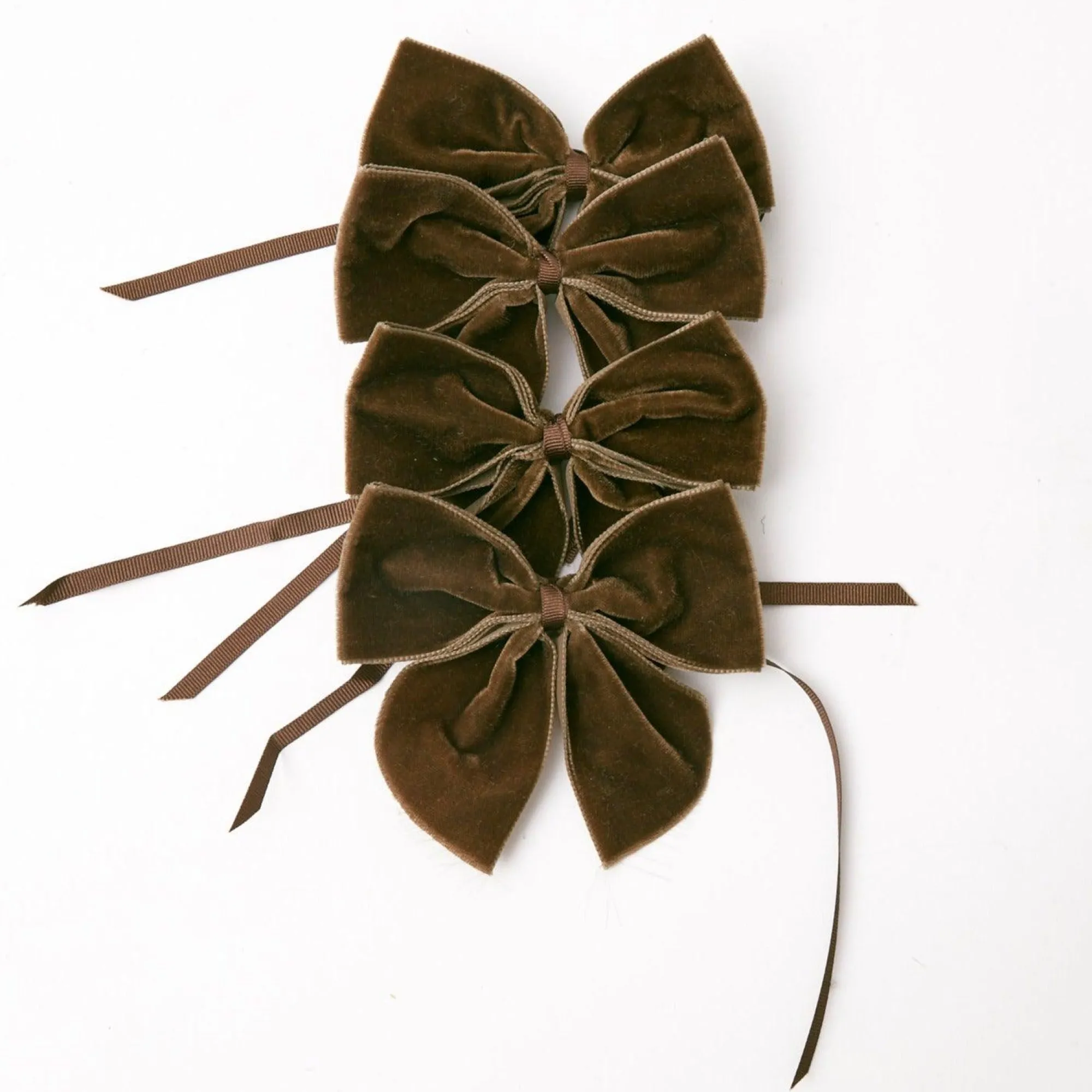 chocolate_brown_napkin_bo_0.webp Fashion Chocolate Brown Napkin Bows (Set Of 4) Napkin Rings, Bows & Wreaths