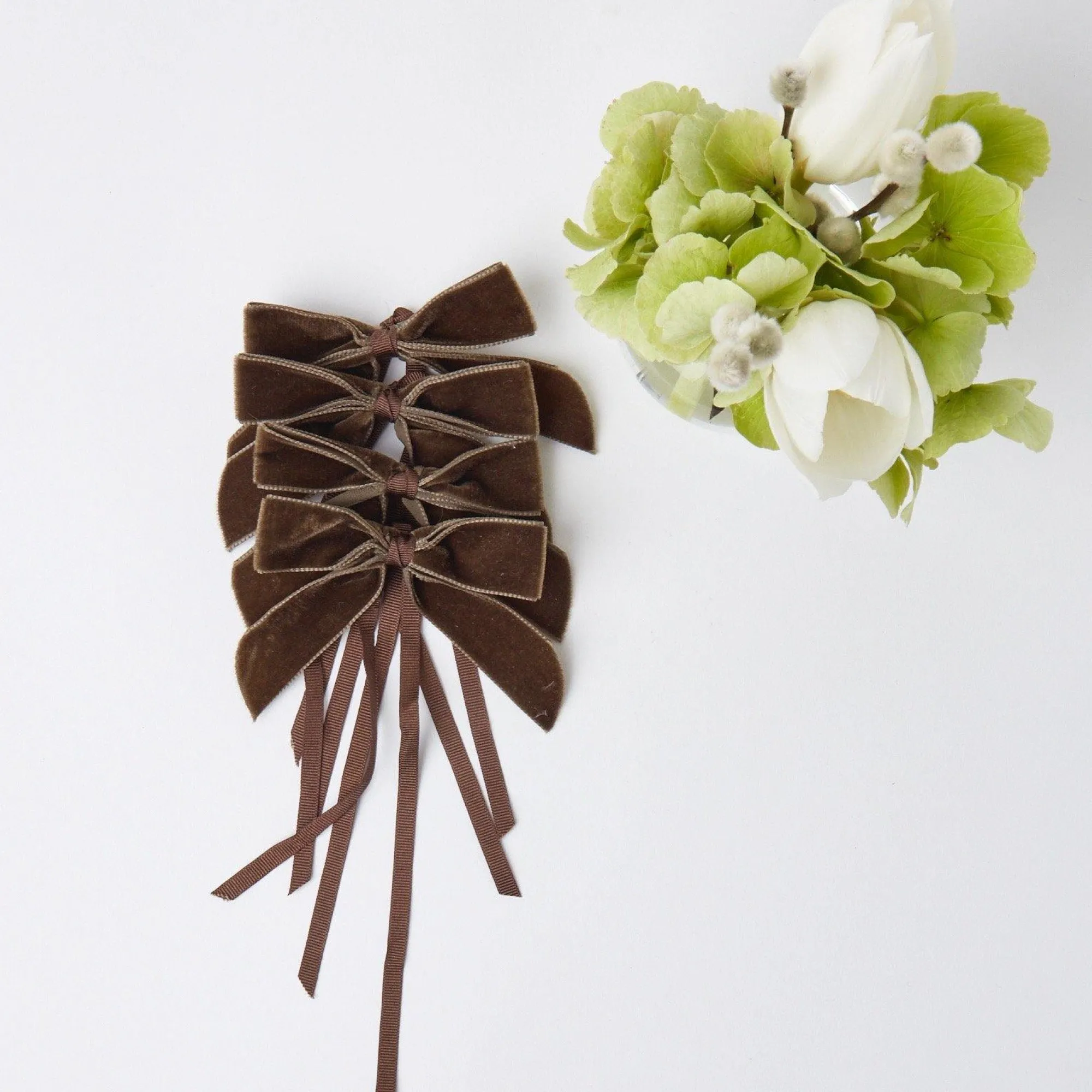 chocolate_velvet_mini_bow_8.webp Fashion Chocolate Velvet Mini Bows (Set Of 4) Napkin Rings, Bows & Wreaths