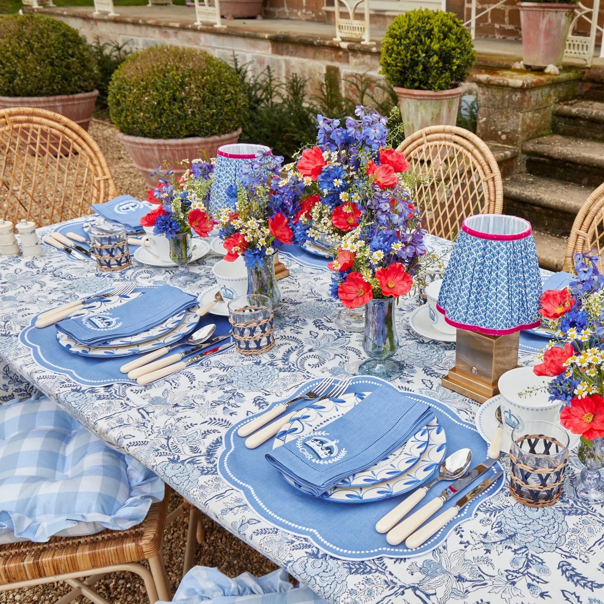 coronation_blue_linen_nap_2.webp Cheap Coronation Blue Linen Napkins (Set Of 4) Napkins