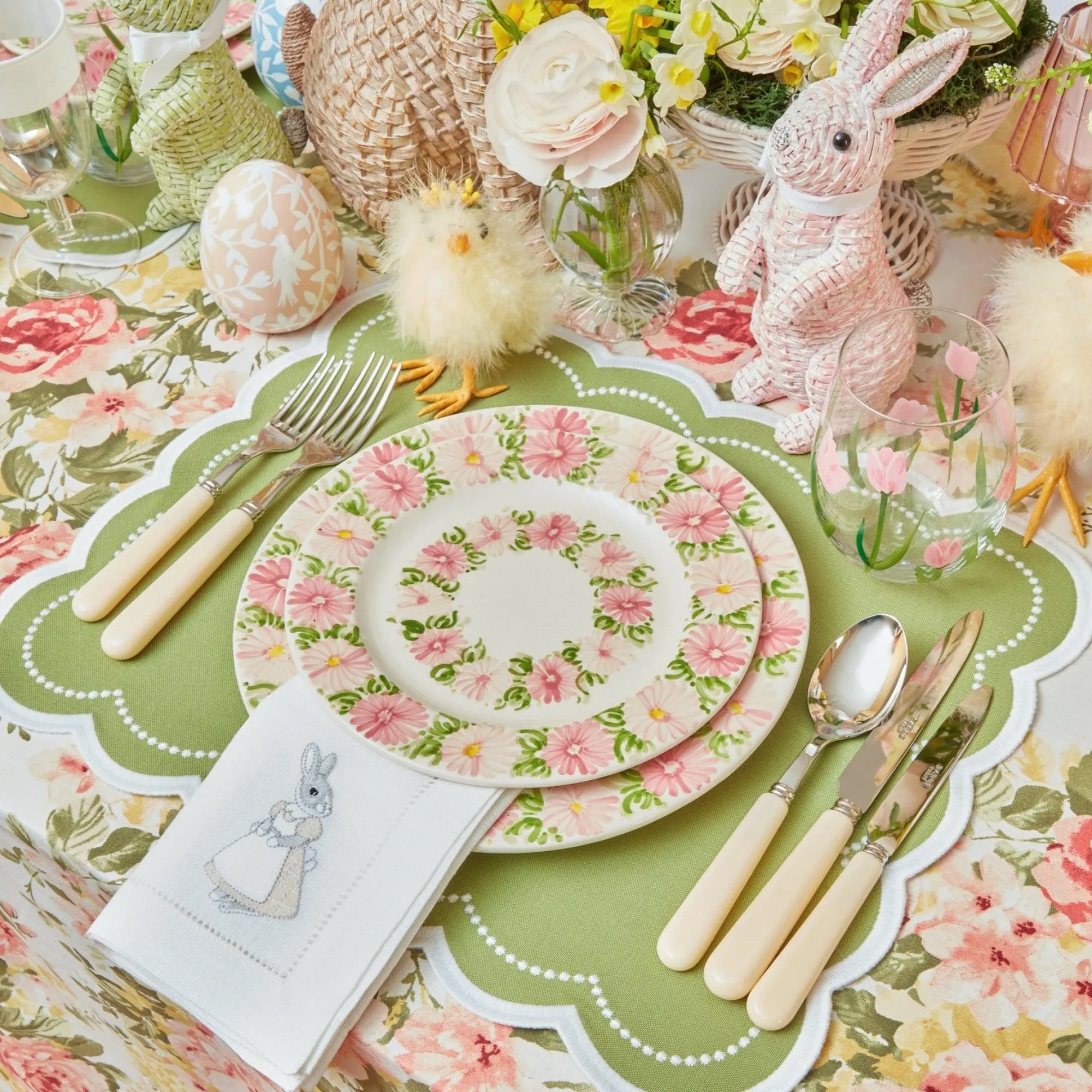 dahlia_garland_dinner__st_9-2.webp Flash Sale Dahlia Garland Dinner & Starter Plates (Set Of 8) Dinner Plates