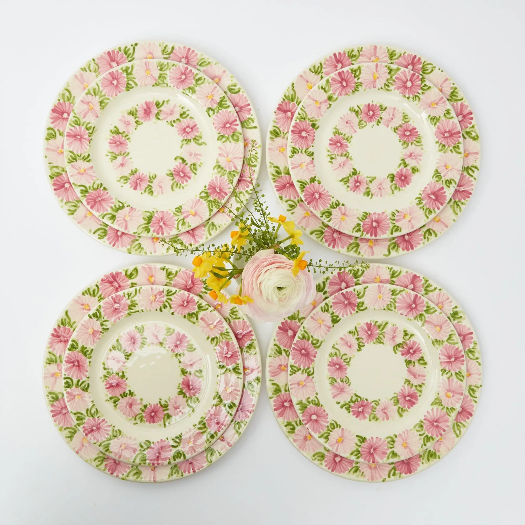 dahlia_garland_dinner_pla_4.webp Clearance Dahlia Garland Dinner Plate (Set Of 4) Crockery Sets
