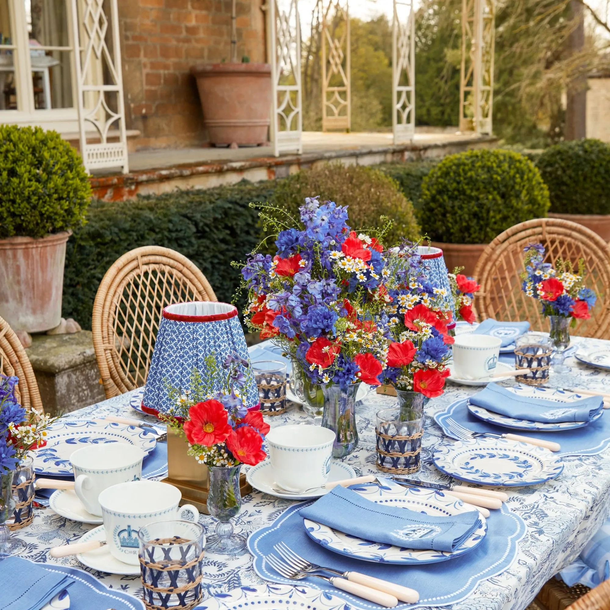 eloise_blue_placemats__co_2.webp Flash Sale Eloise Blue Placemats & Coronation Napkins (Set Of 4) Table Linen Sets