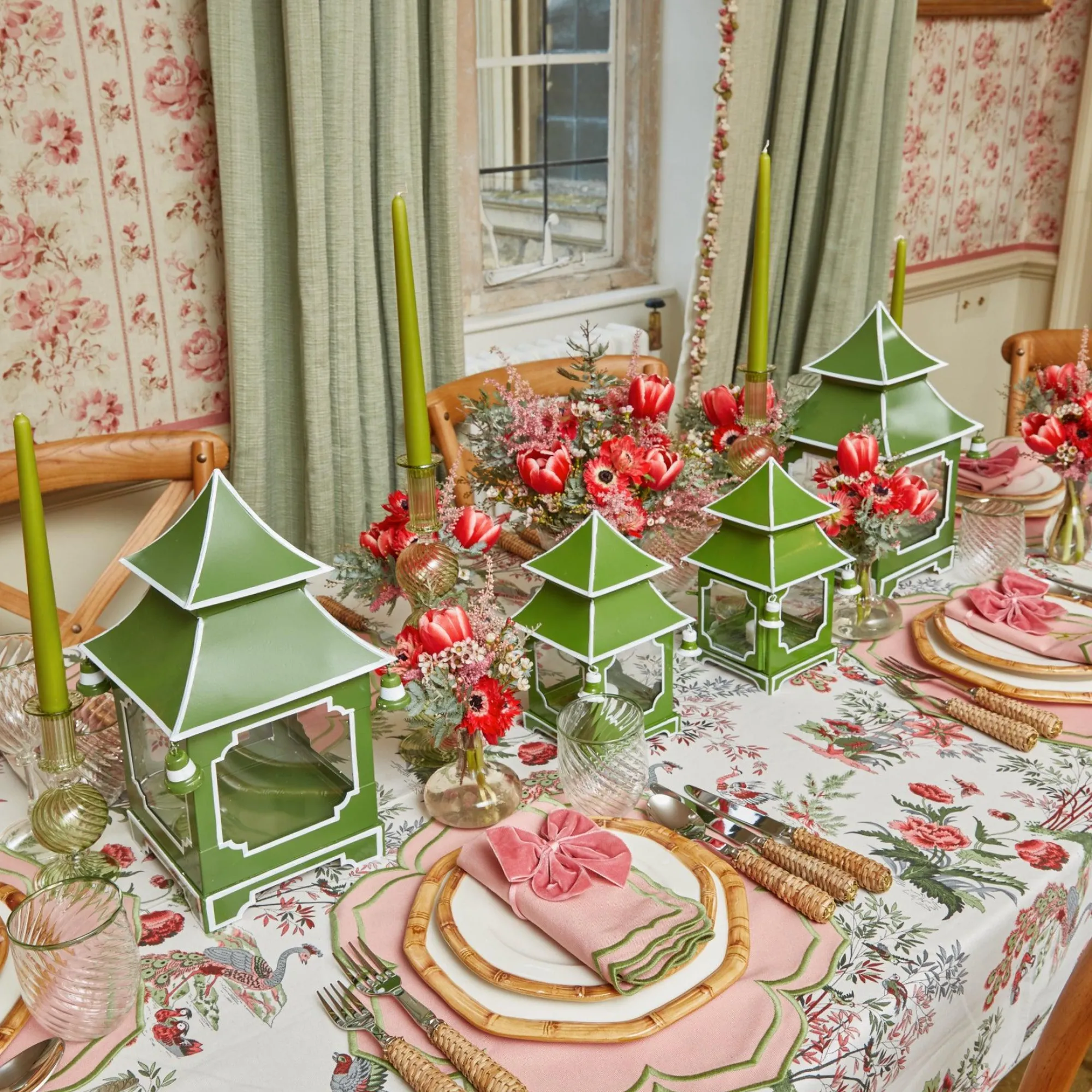 fleur_pink_napkins_set_of_19.webp Hot Fleur Pink Napkins (Set Of 4) Napkins