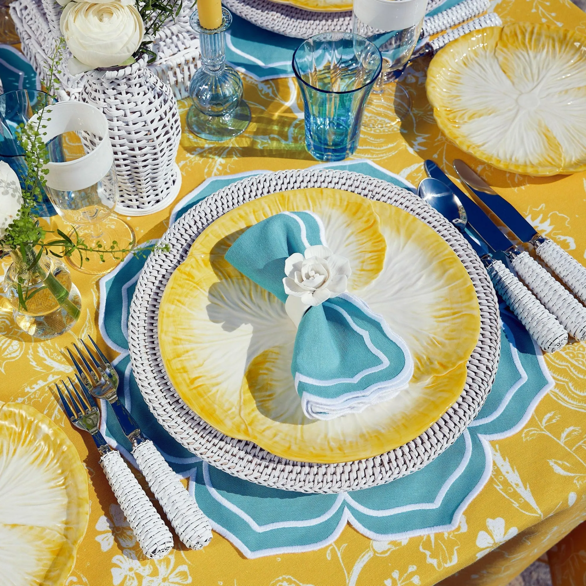 fleur_turquoise_napkins_s_11.webp Shop Fleur Turquoise Napkins (Set Of 4) Napkins