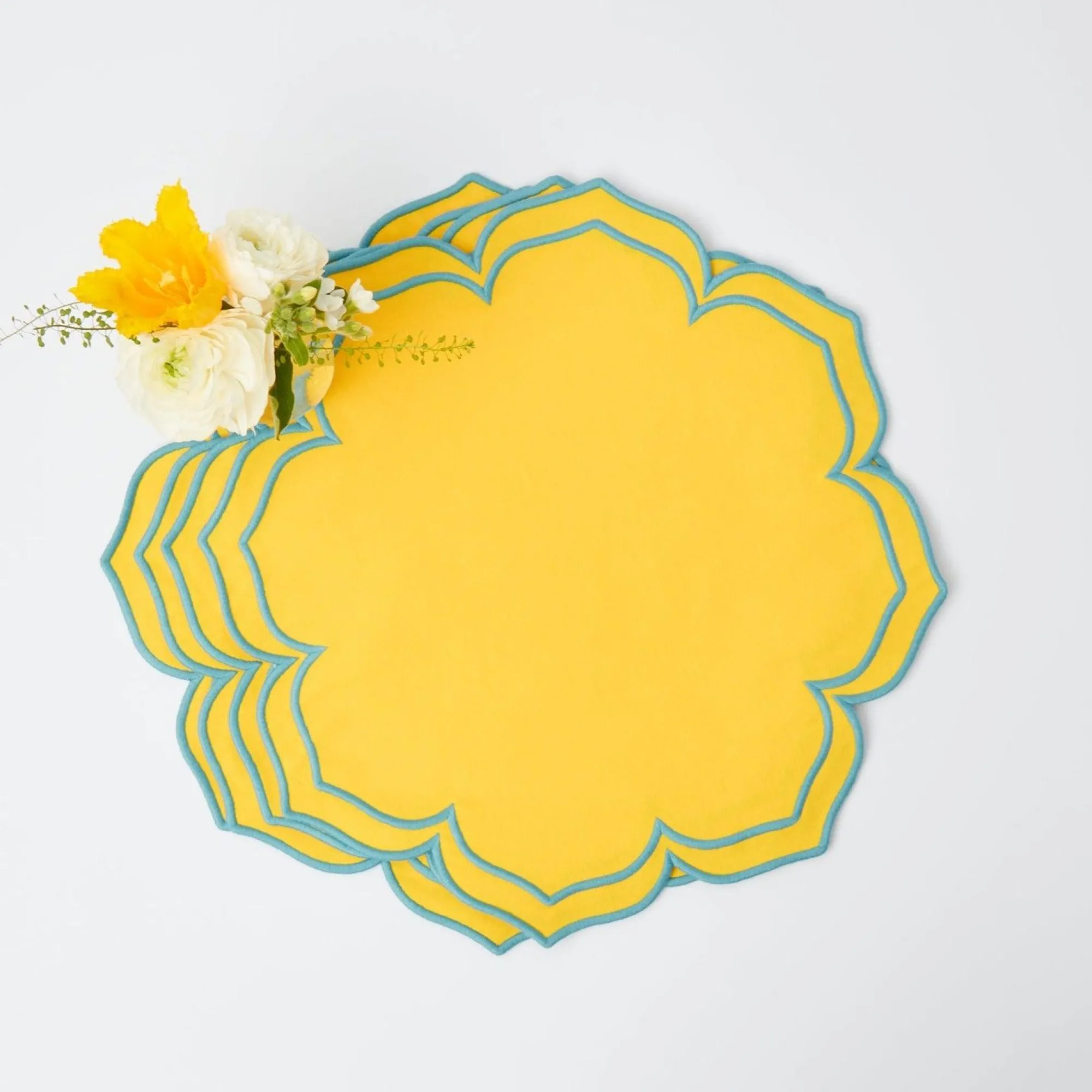 fleur_yellow_placemats_se_8.webp Hot Fleur Yellow Placemats (Set Of 4) Placemats