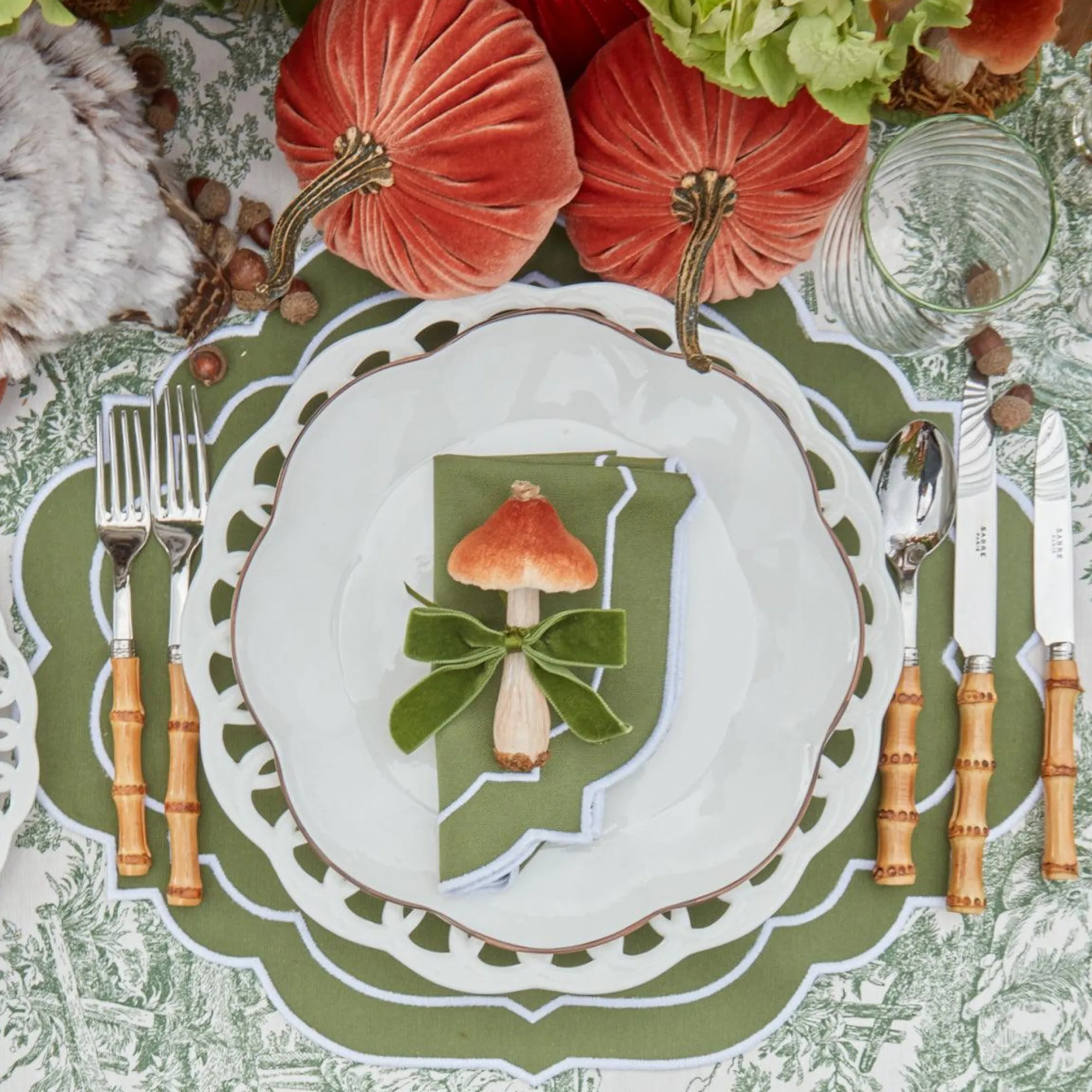 forest_green_velvet_mini__13.webp Online Forest Green Velvet Mini Bows (Set Of 4) Napkin Rings, Bows & Wreaths