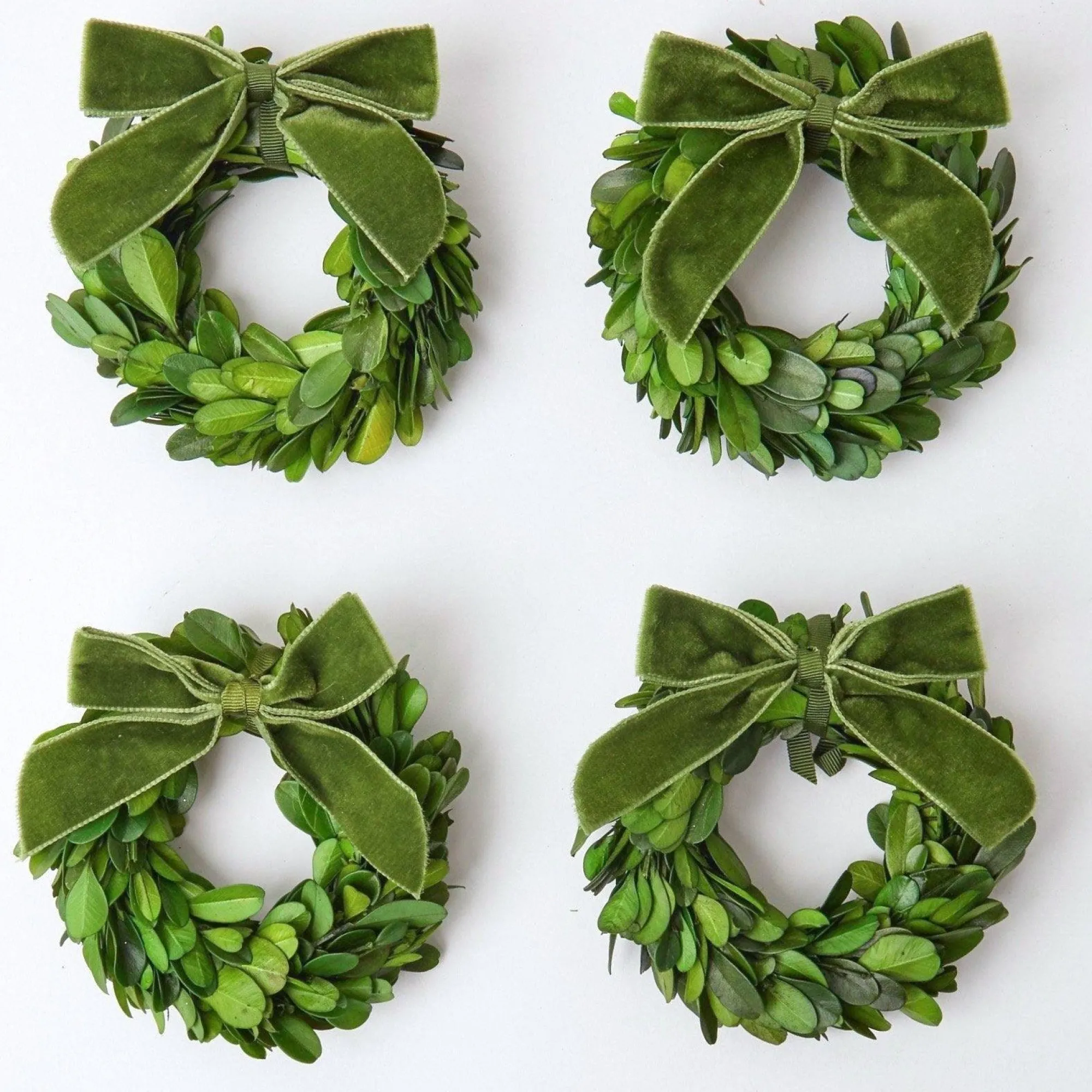 forest_green_velvet_mini__14.webp Online Forest Green Velvet Mini Bows (Set Of 4) Napkin Rings, Bows & Wreaths