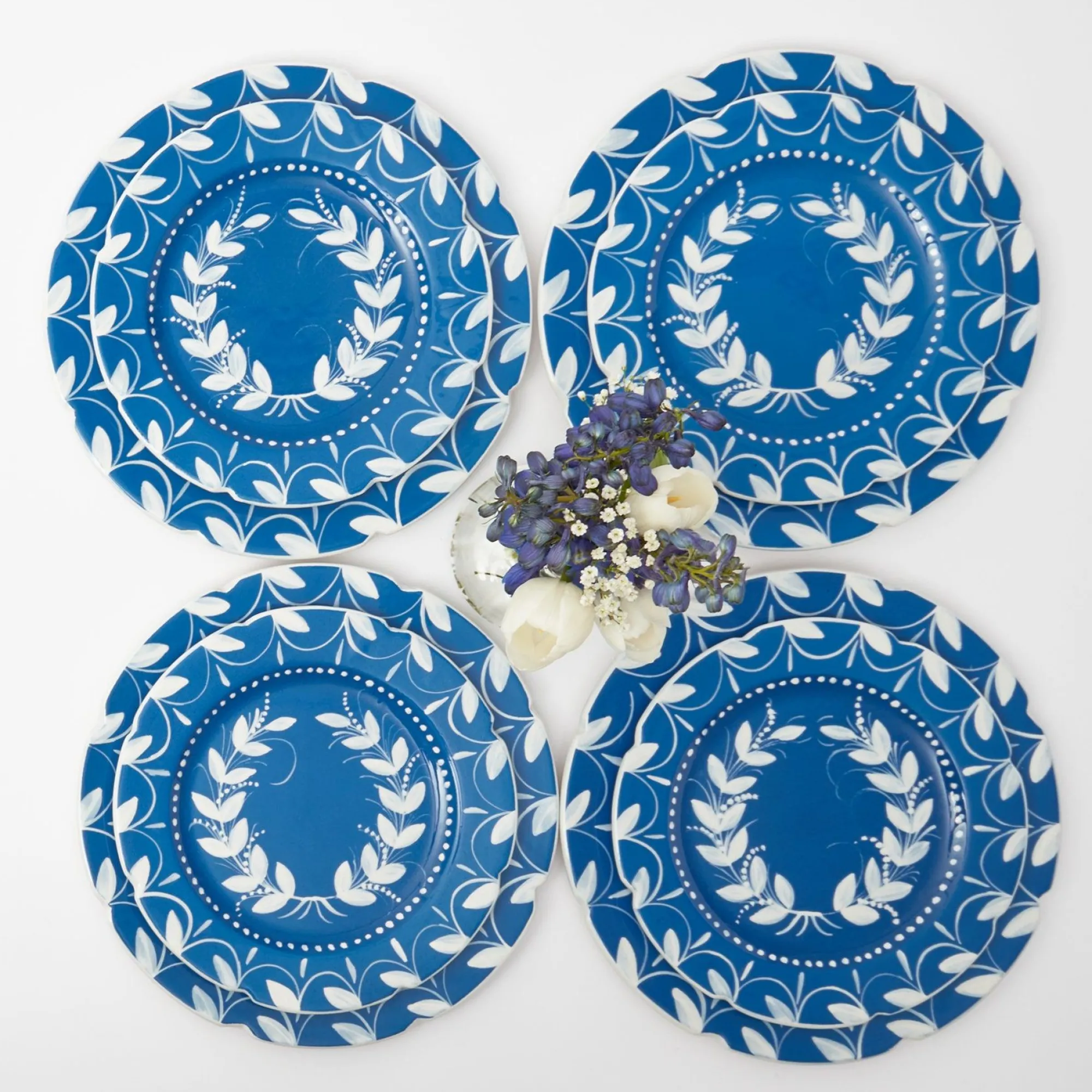 french_blue_garland_dinne_0-3.webp Cheap French Blue Garland Dinner & Starter Plates (Set Of 8) Dinner Plates