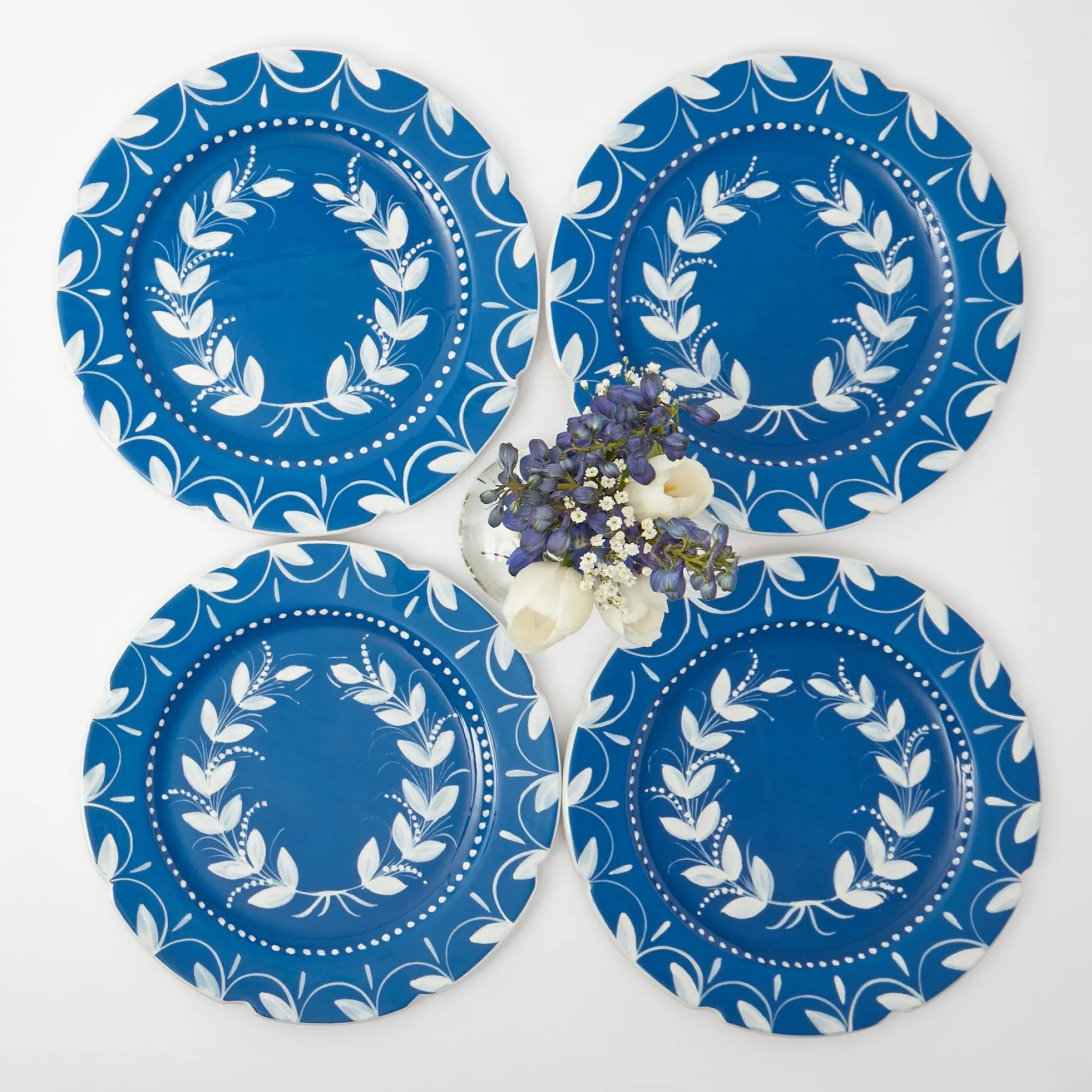 french_blue_garland_dinne_9-1.webp Cheap French Blue Garland Dinner Plates (Set Of 4) Dinner Plates