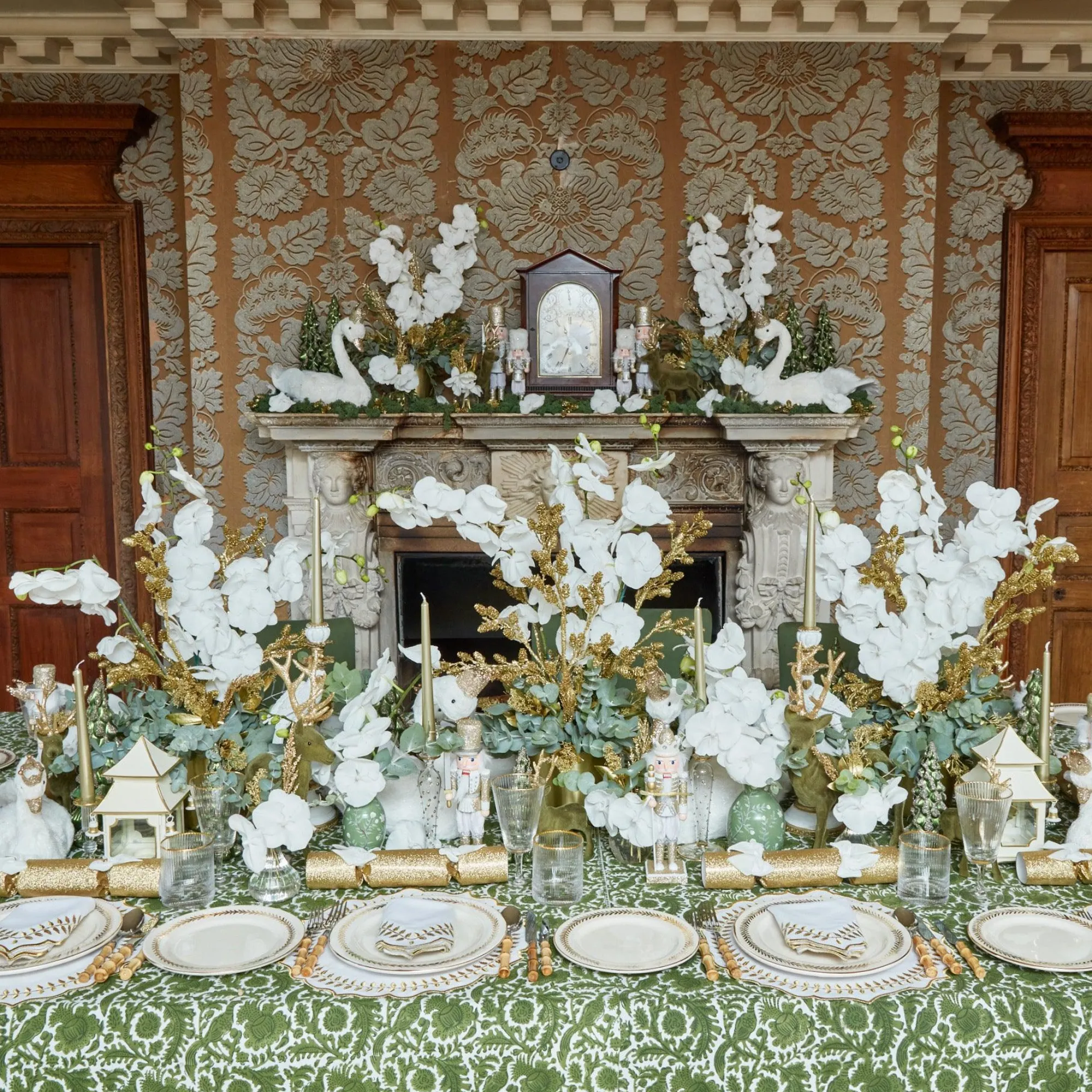 gold_garland_dinner_plate_1.webp Discount Gold Garland Dinner Plates (Set Of 4) Crockery Sets