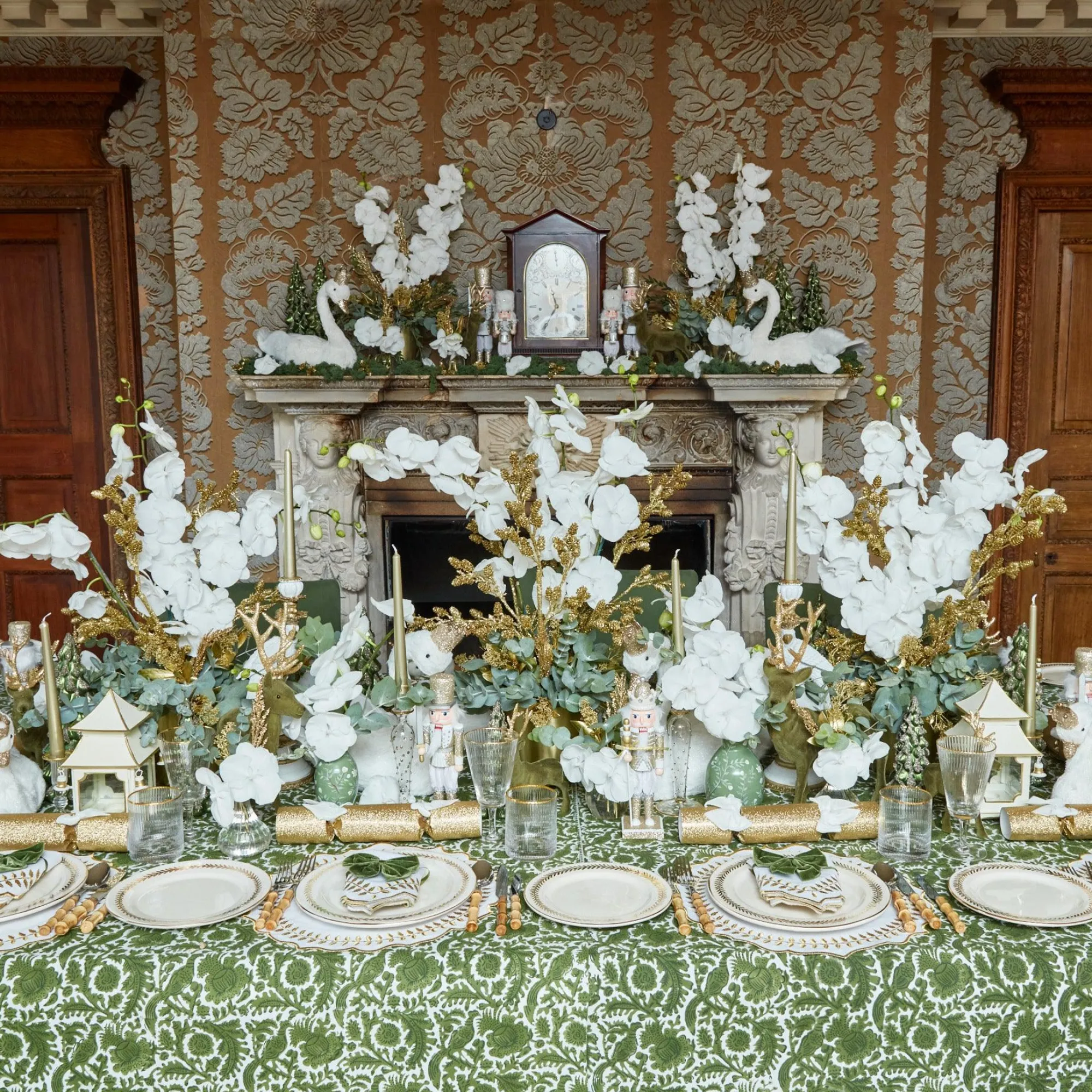 gold_garland_dinner_plate_6.webp Discount Gold Garland Dinner Plates (Set Of 4) Crockery Sets