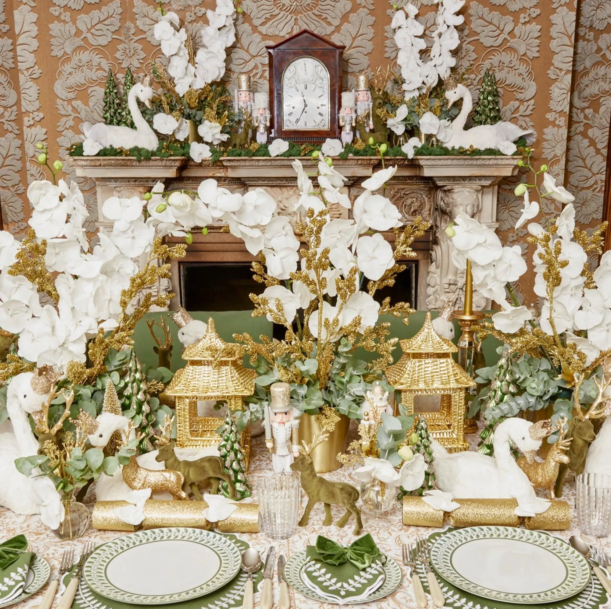 gold_rattan_pagoda_lanter_3.webp Store Gold Rattan Pagoda Lantern Rattan Tableware