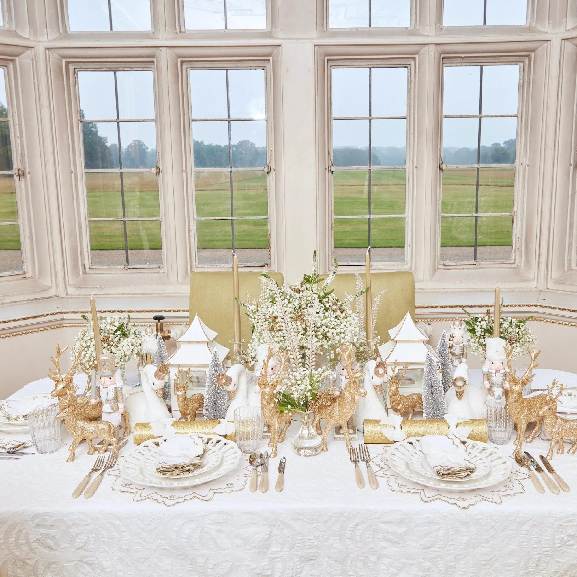 gold_snowflake_napkins_se_2.webp Flash Sale Gold Snowflake Napkins (Set Of 4) Napkins