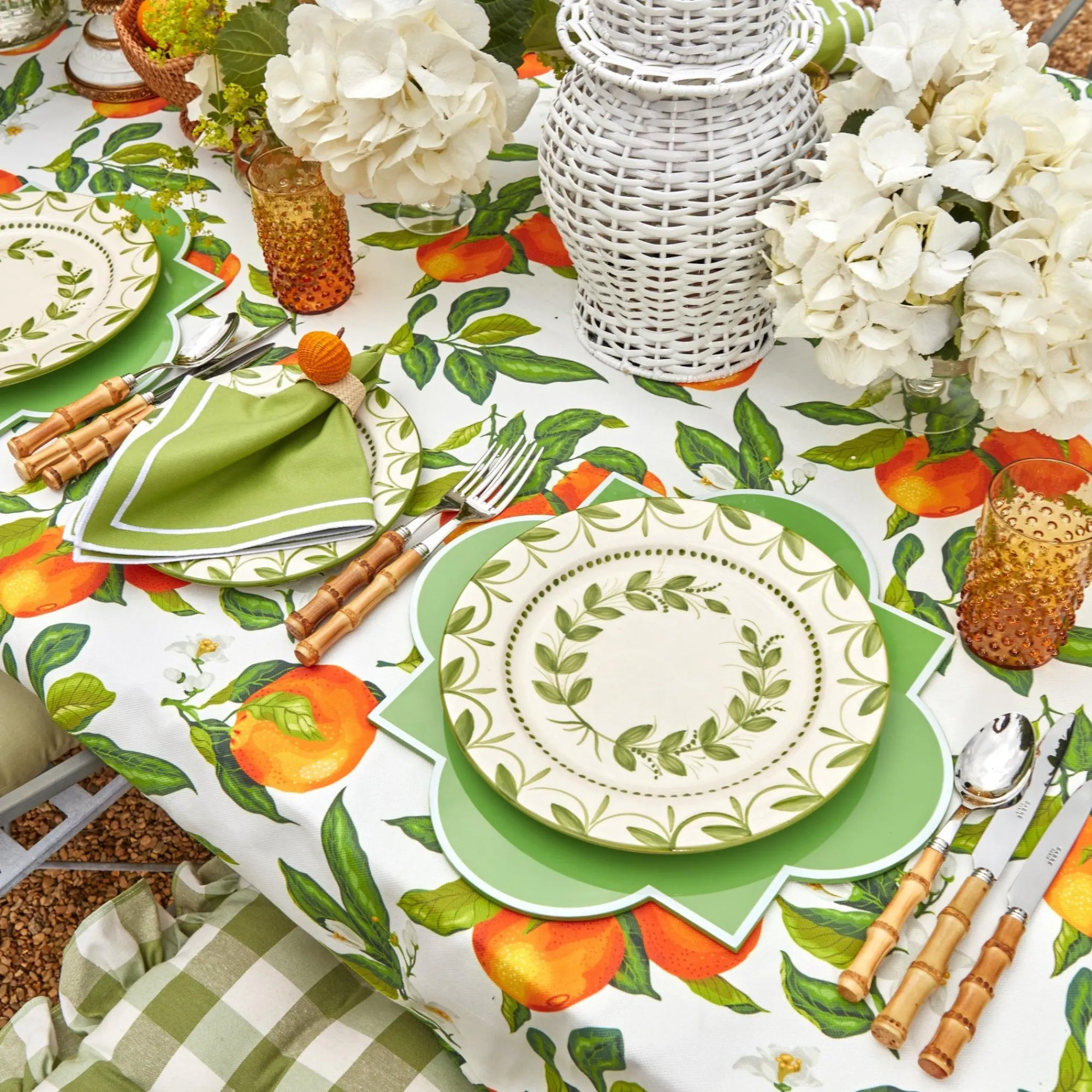 green_garland_dinner_plat_2-1.webp Flash Sale Green Garland Dinner Plates (Set Of 4) Dinner Plates