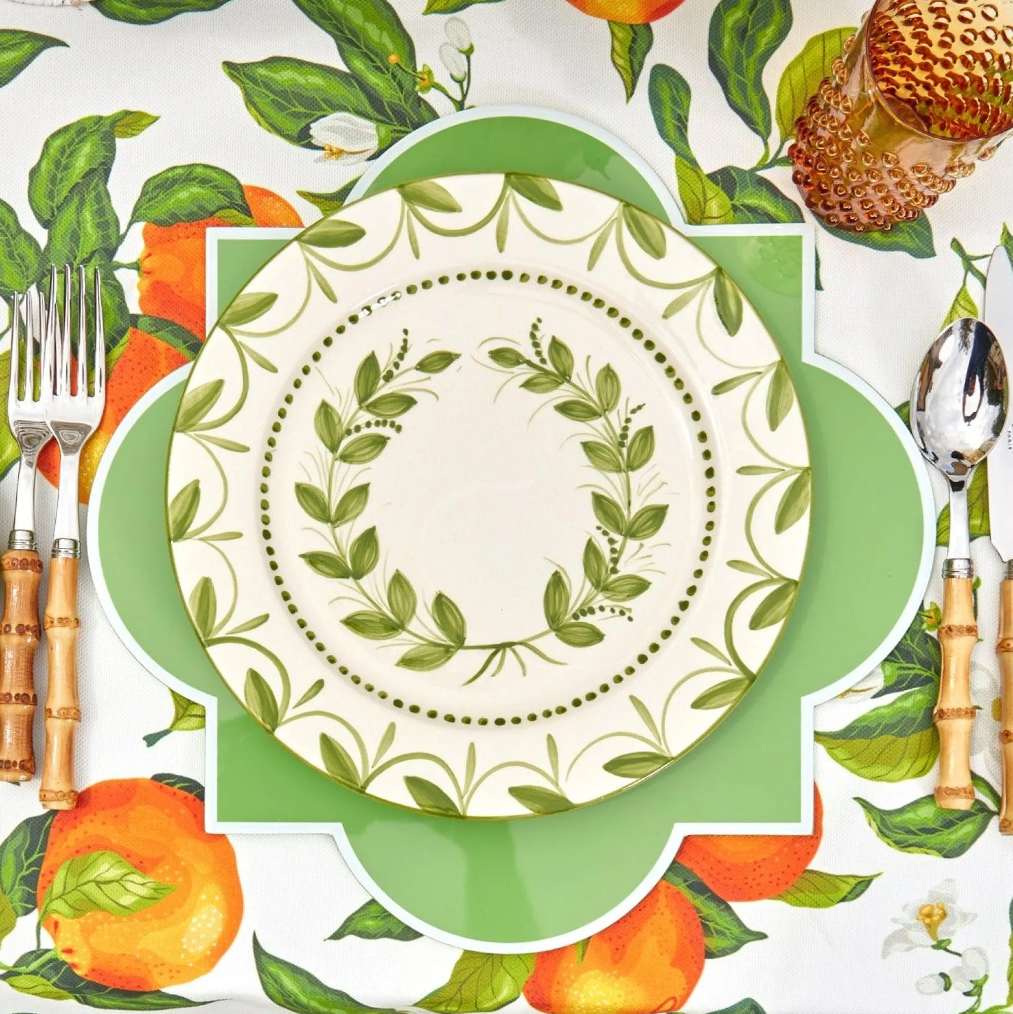 green_garland_dinner_plat_3-1.webp Flash Sale Green Garland Dinner Plates (Set Of 4) Dinner Plates