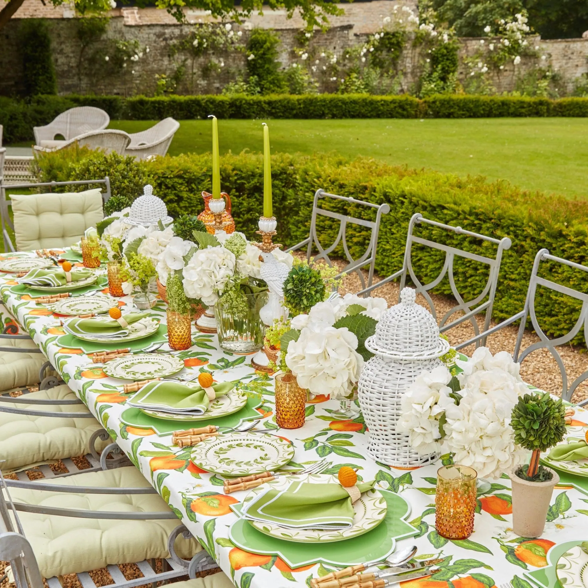 green_garland_dinner_plat_8.webp New Green Garland Dinner Plates (Set Of 4) Crockery Sets