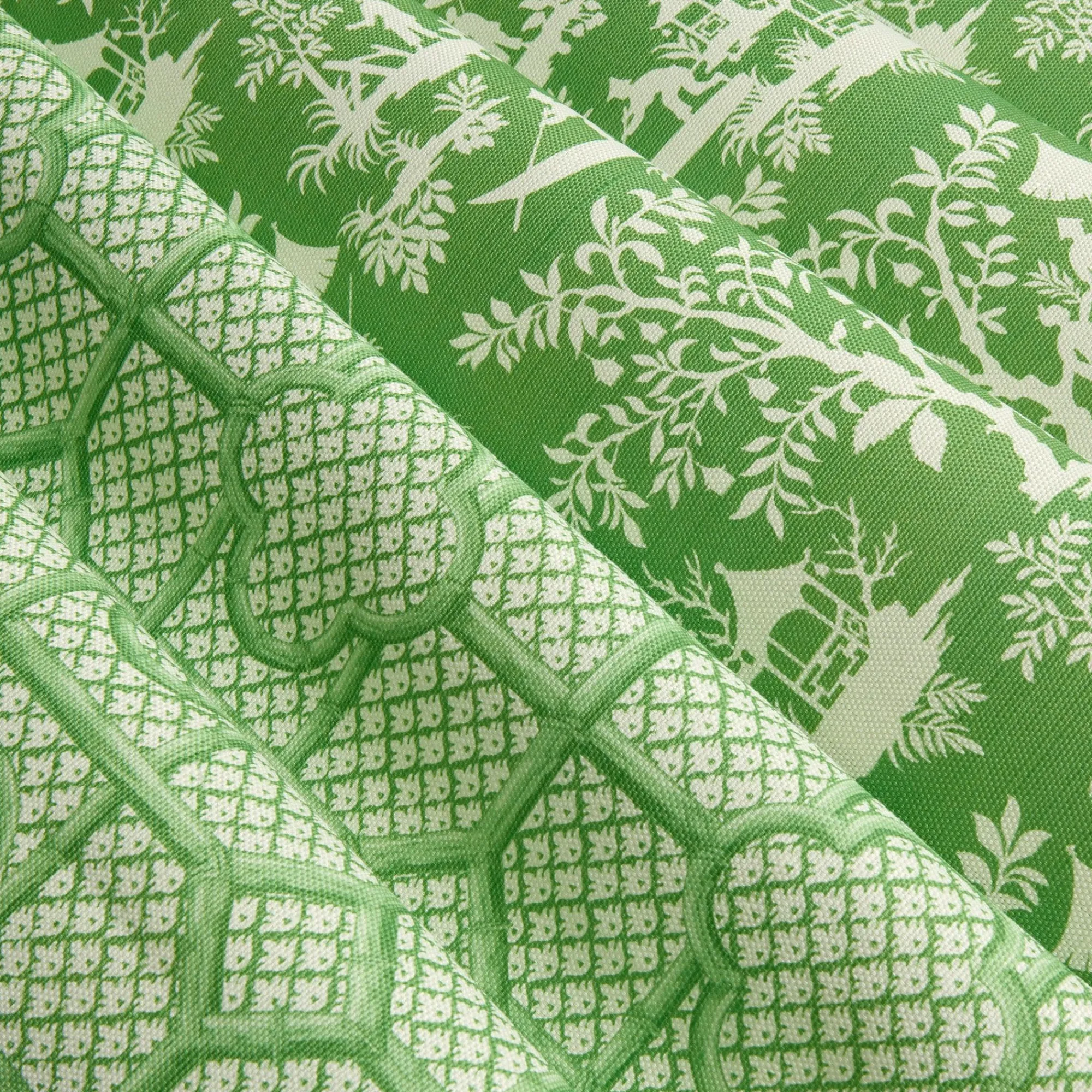 green_pagoda_garden_fabri_5.webp Outlet Green Pagoda Garden Fabric Serena Fresson Fabrics