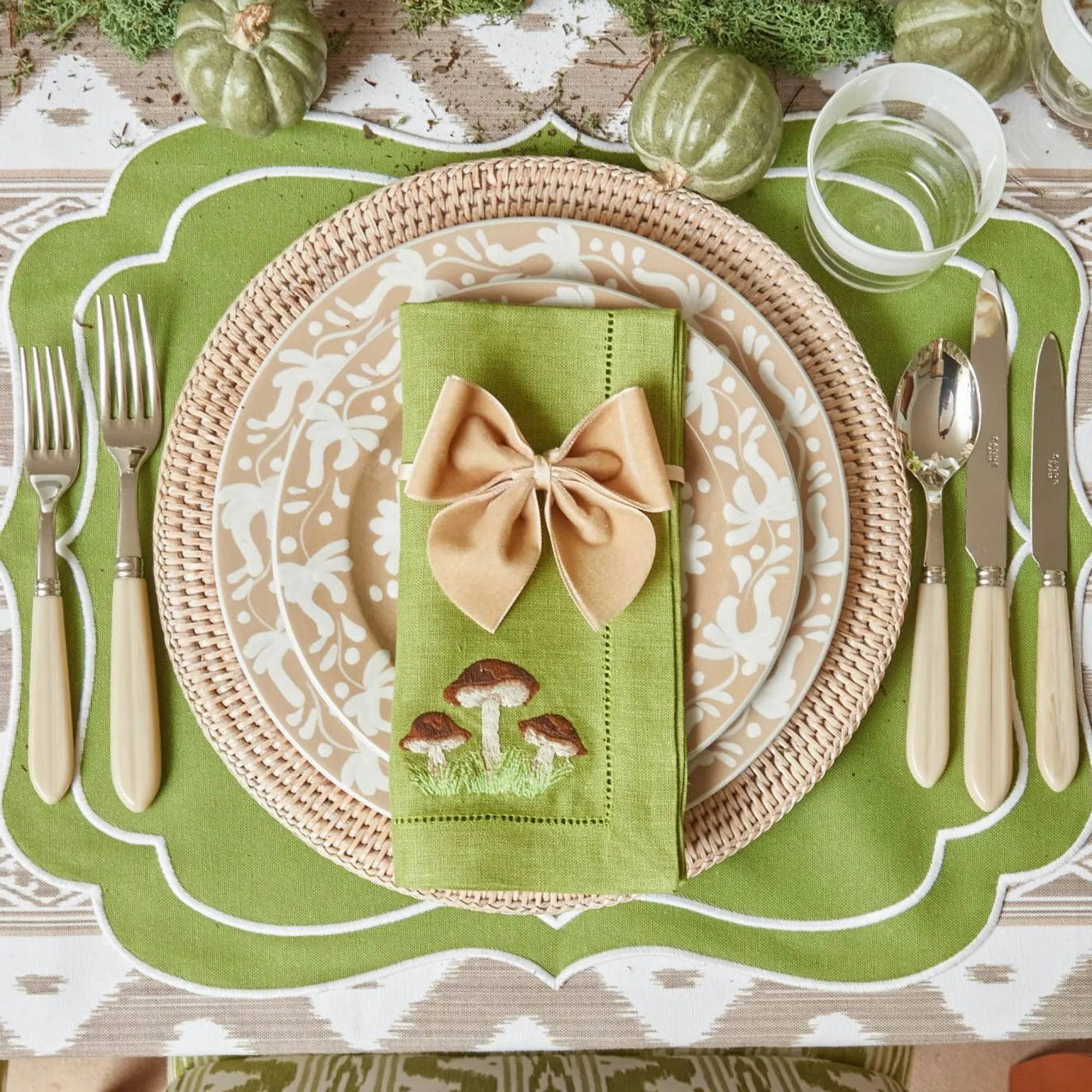 grey_horn_cutlery_set__pi_14.webp Best Sale Grey Horn Cutlery Set (5 Piece) Cutlery Sets