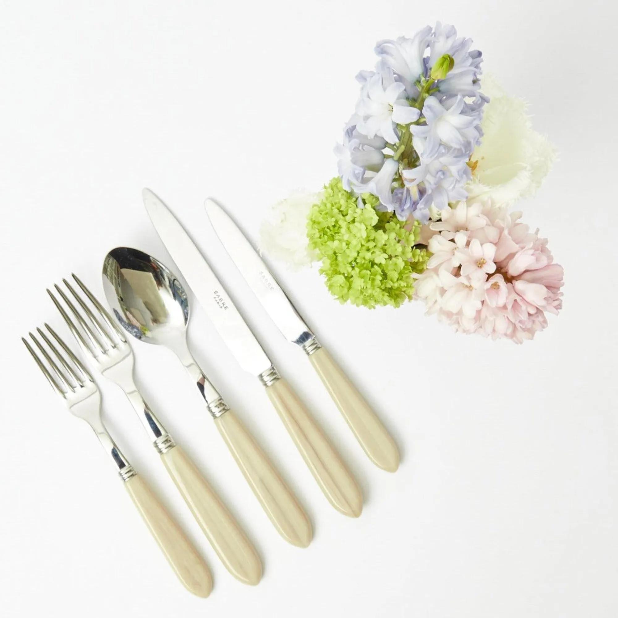 grey_horn_cutlery_set__pi_5.webp Best Sale Grey Horn Cutlery Set (5 Piece) Cutlery Sets