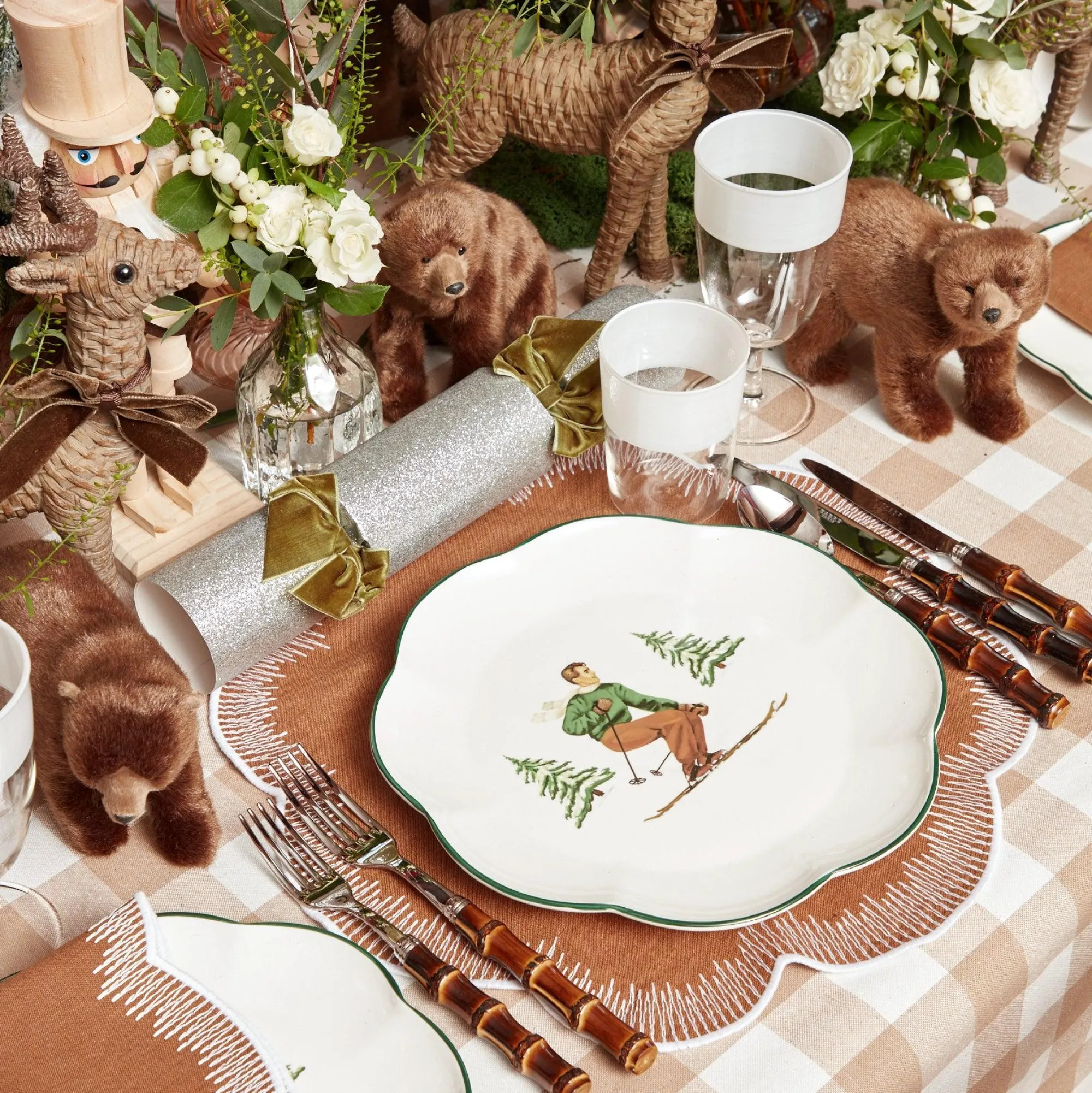 heidi__hans_skier_dinner__3-1.webp Hot Heidi & Hans Skier Dinner Plate (Set Of 4) Dinner Plates