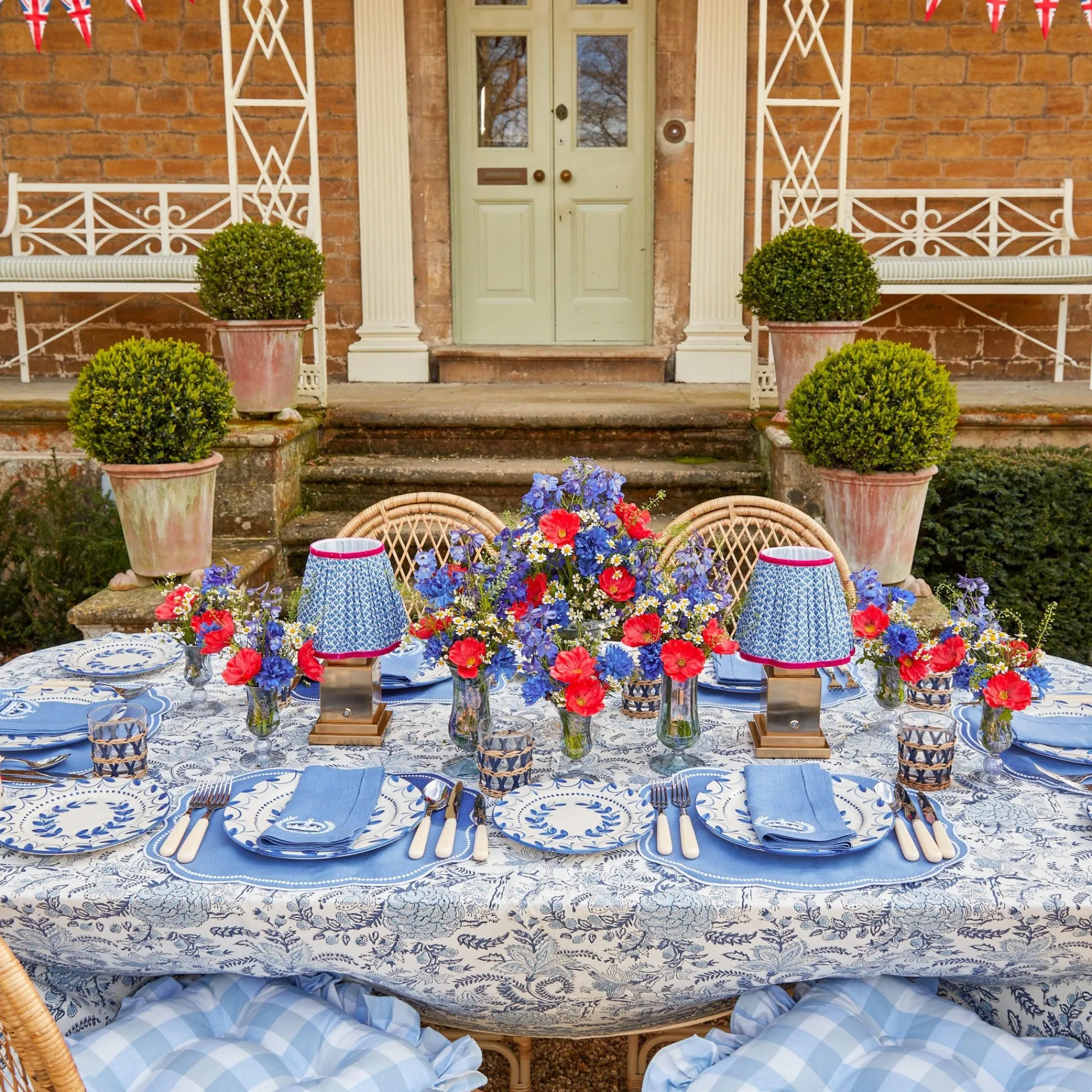 ink_raffia_water_glasses__8.webp Shop Ink Raffia Water Glasses (Set Of 4) Glasses