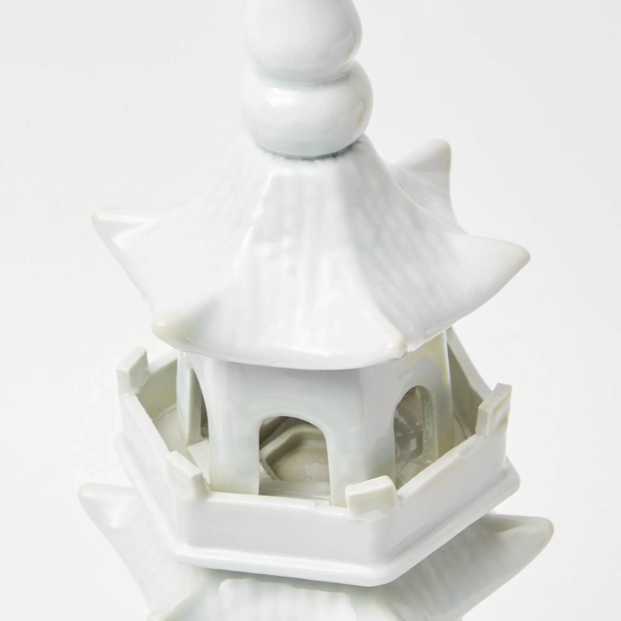 large_white_porcelain_pag_7-1.webp Clearance Large White Porcelain Pagoda Pagodas & Lanterns