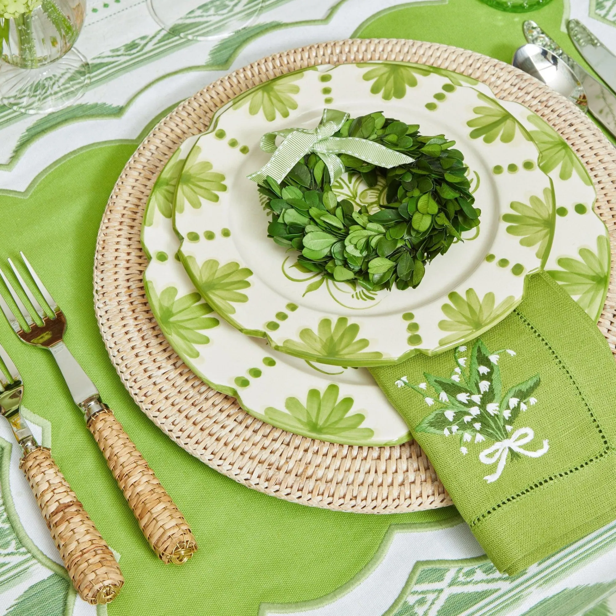 lily_of_the_valley_green__1.webp Shop Lily Of The Valley Green Linen Napkins (Set Of 4) Napkins