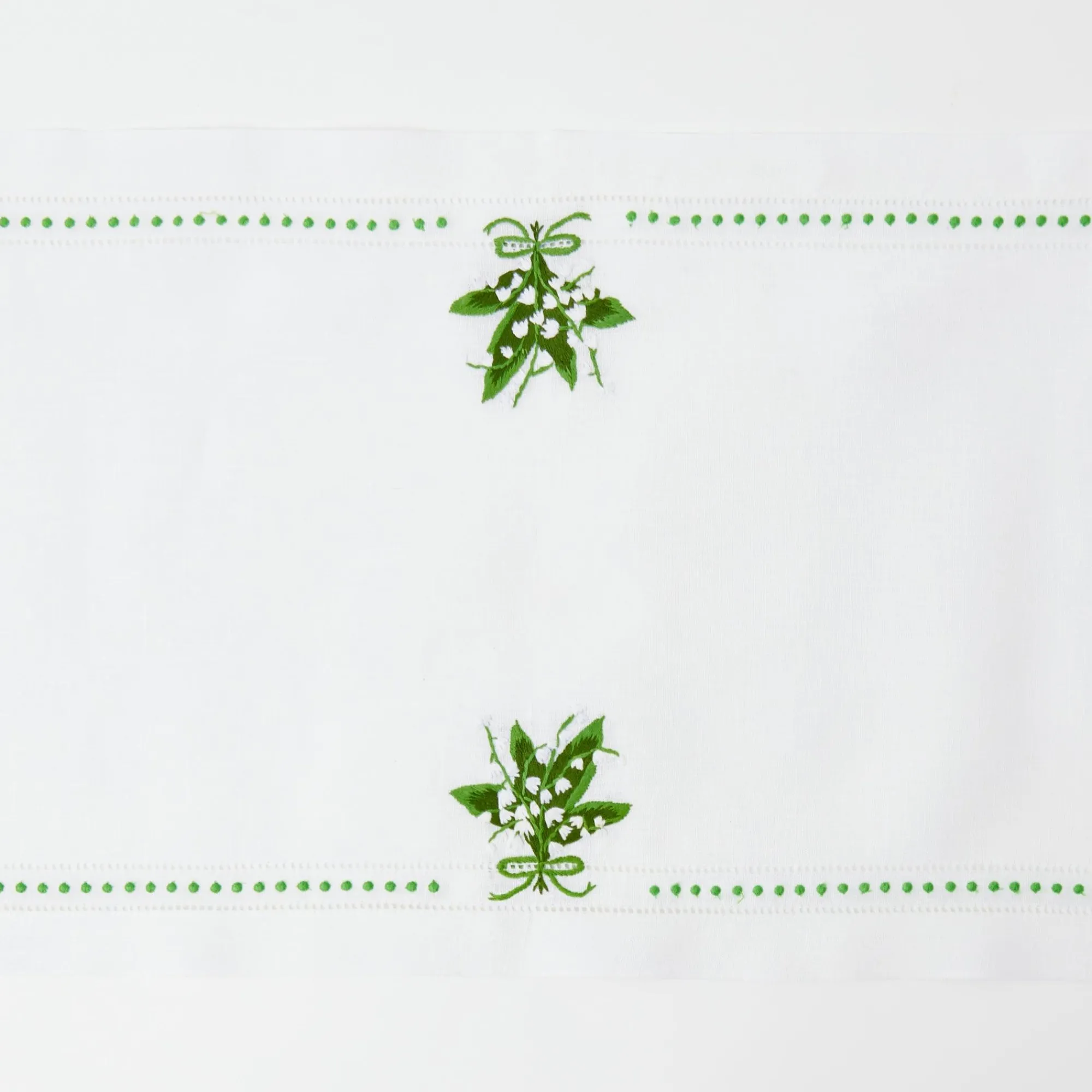 lily_of_the_valley_table__15.webp Discount Lily Of The Valley Table Runner Tablecloths