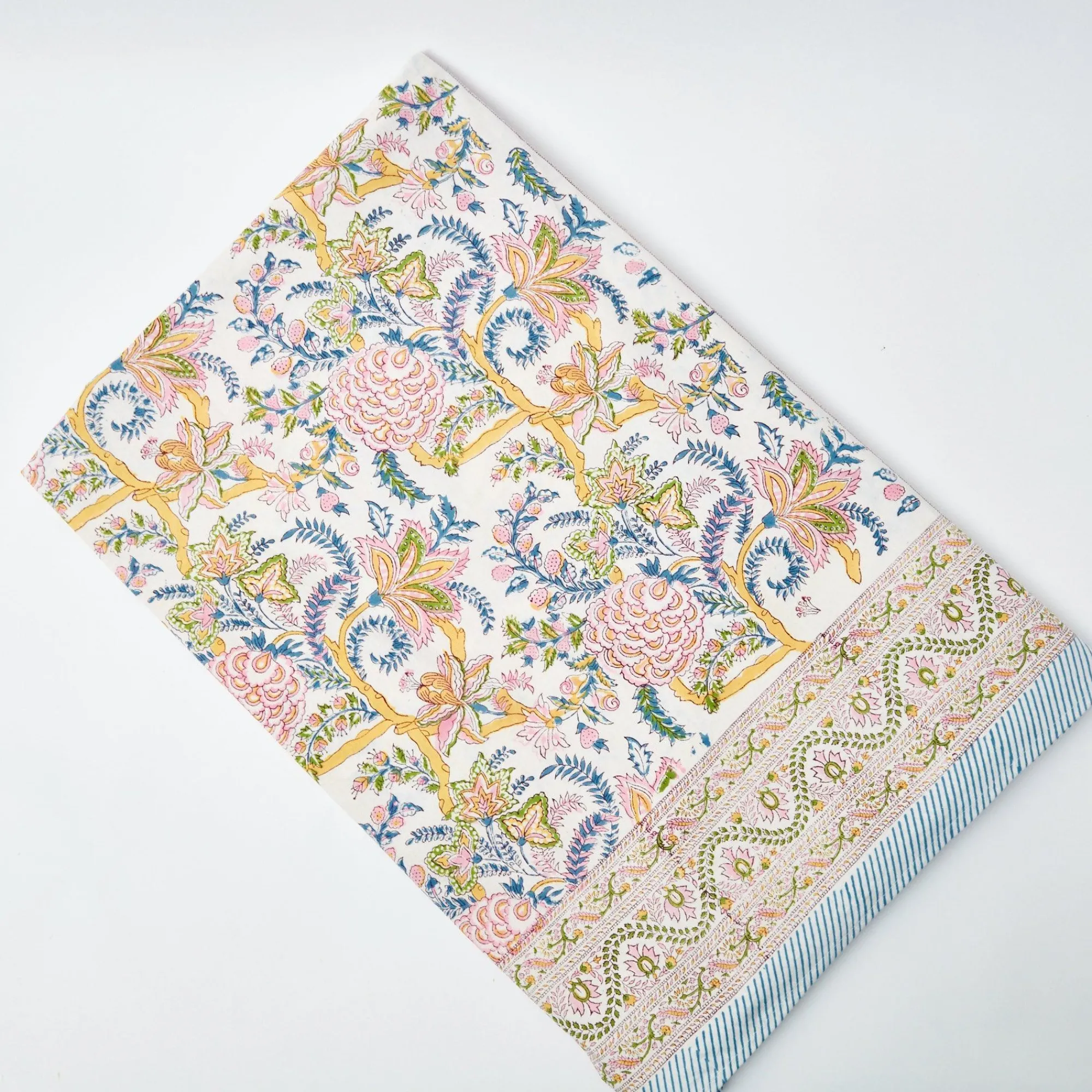 lola_tablecloth_4.webp Sale Lola Tablecloth Tablecloths