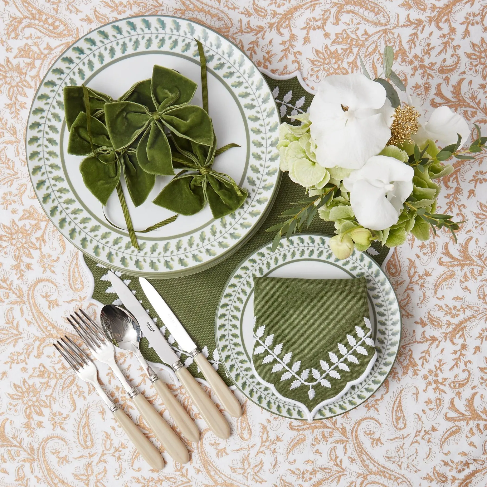 merry__bright_tablecloth_5.webp Hot Merry & Bright Tablecloth Tablecloths