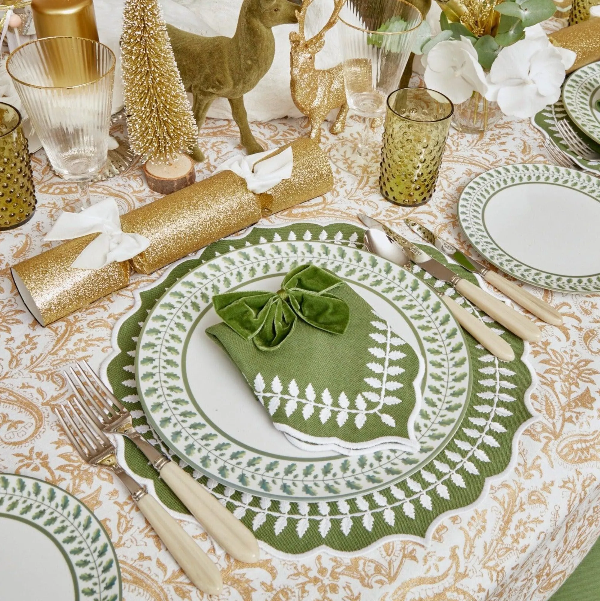 merry__bright_tablecloth_9.webp Hot Merry & Bright Tablecloth Tablecloths