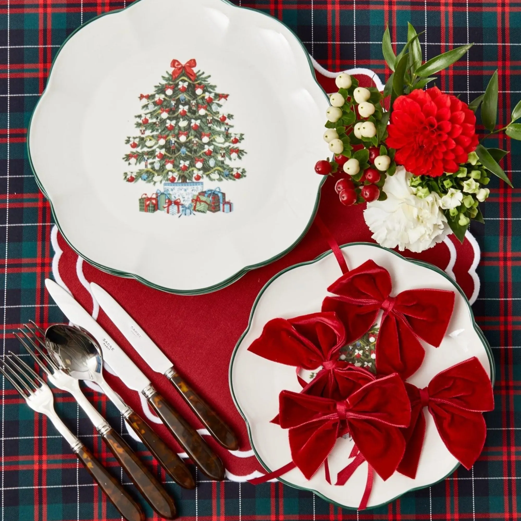 mrs_alice_christmas_tree__8-3.webp New Christmas Tree Dinner Plate (Set Of 4) Dinner Plates