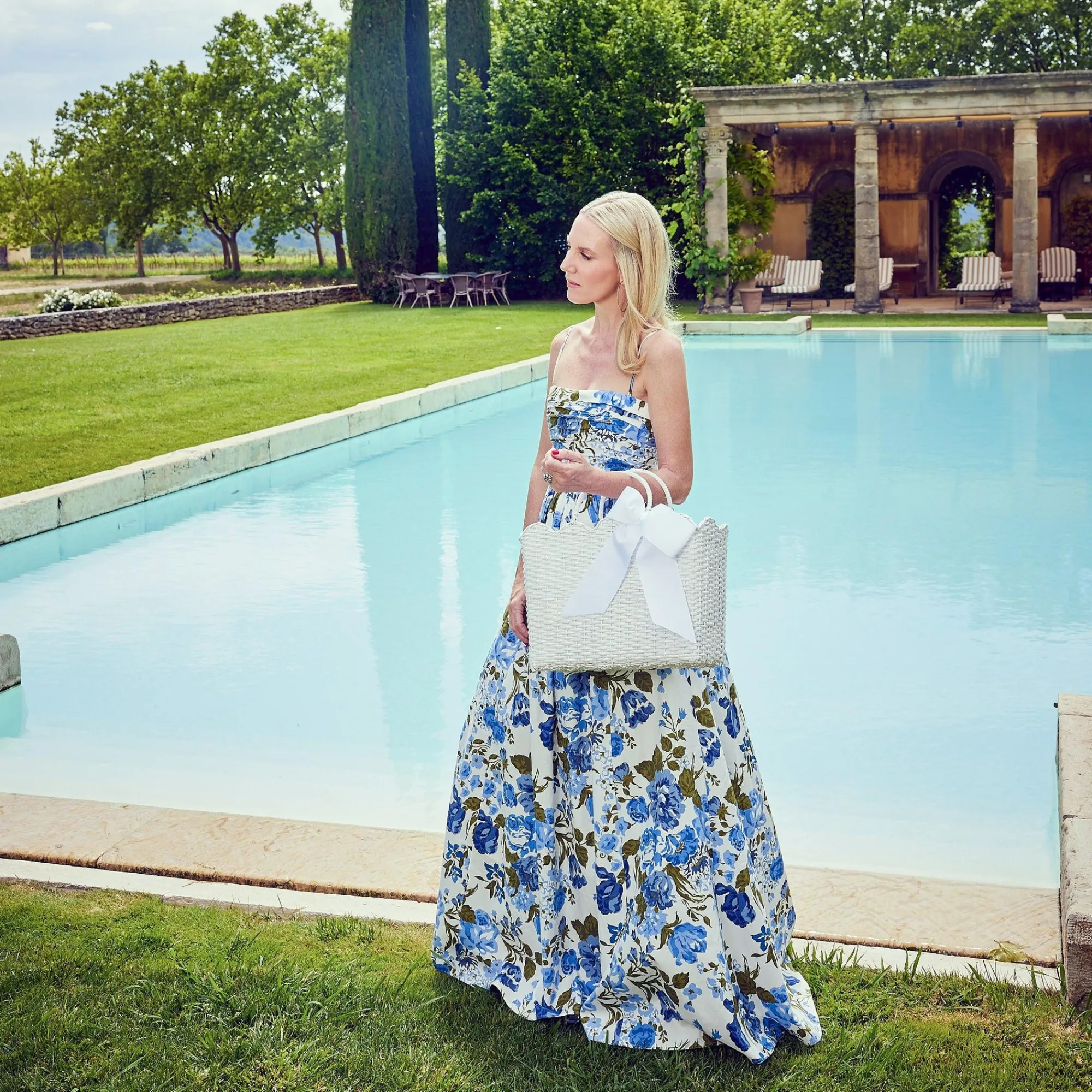 mrs_alice_white_rattan_to_4-1.webp Flash Sale White Rattan Tote Bag (Blue Bow) Women Mrs. Alice Tote Bags