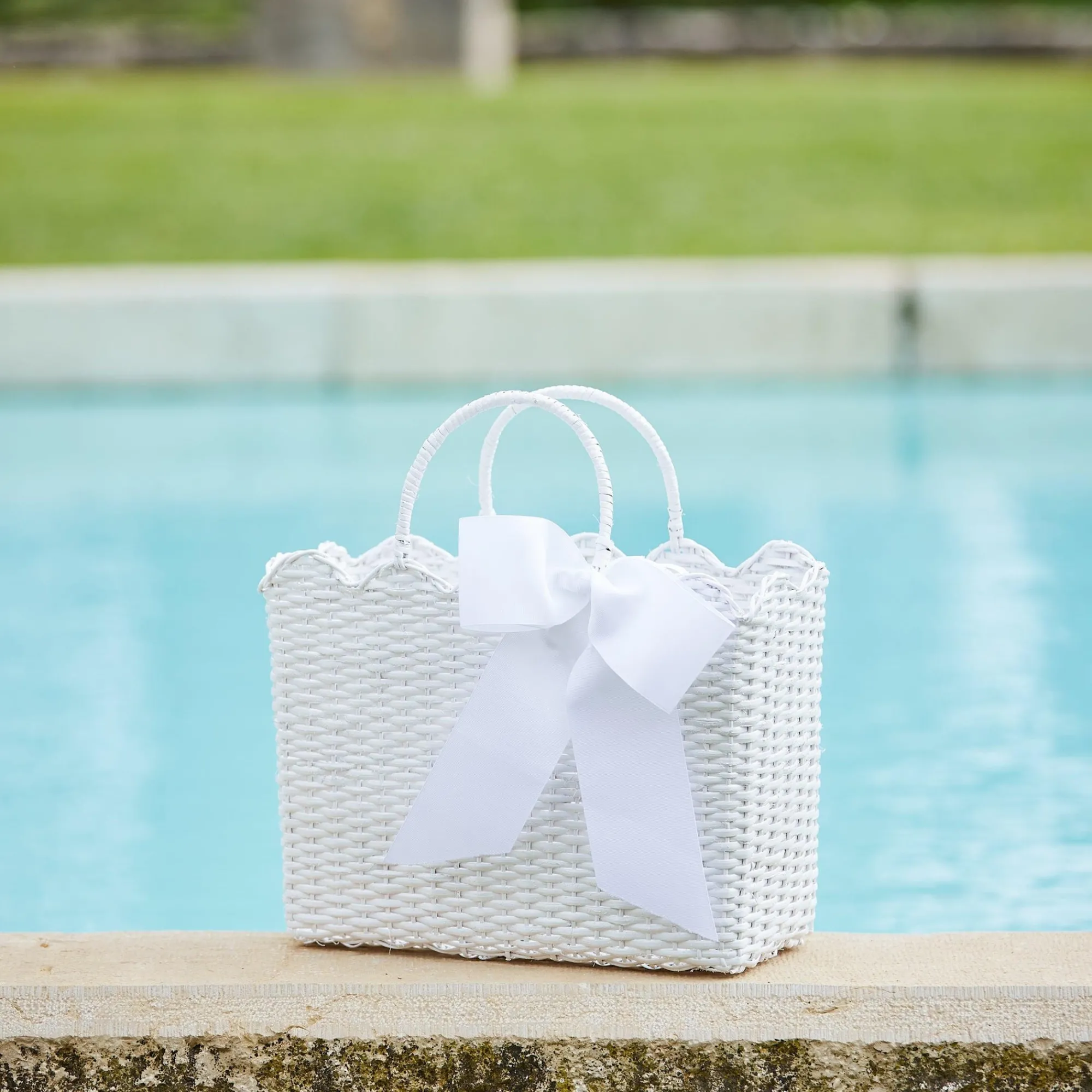 mrs_alice_white_rattan_to_7.webp Best Sale White Rattan Tote Bag (White Bow) Women Mrs. Alice Tote Bags