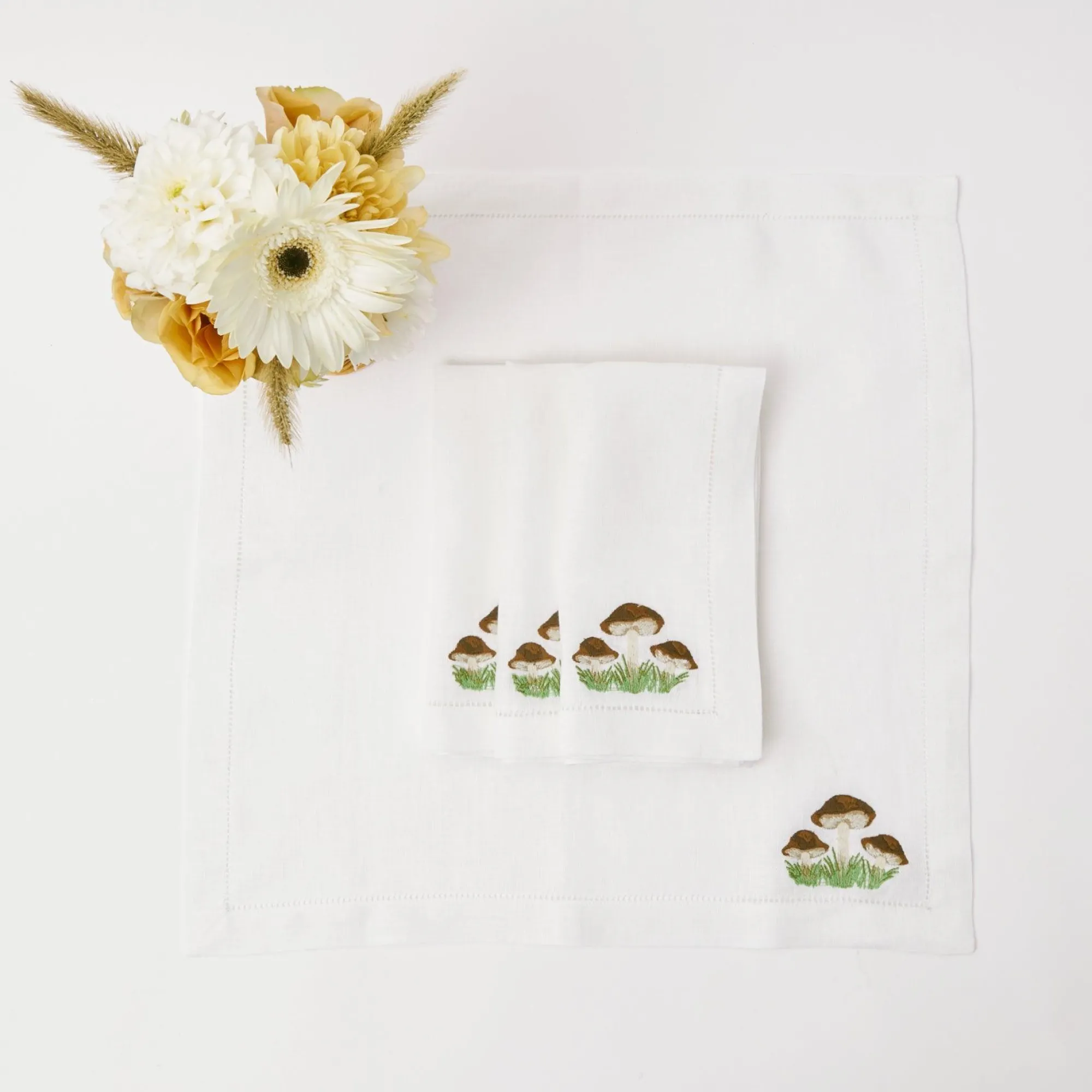 mushroom_white_linen_napk_4.webp Best Mushroom White Linen Napkins (Set Of 4) Napkins